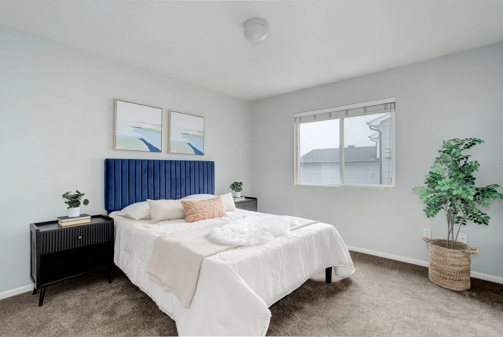 1912 Almond Ave_Bed1A.jpg