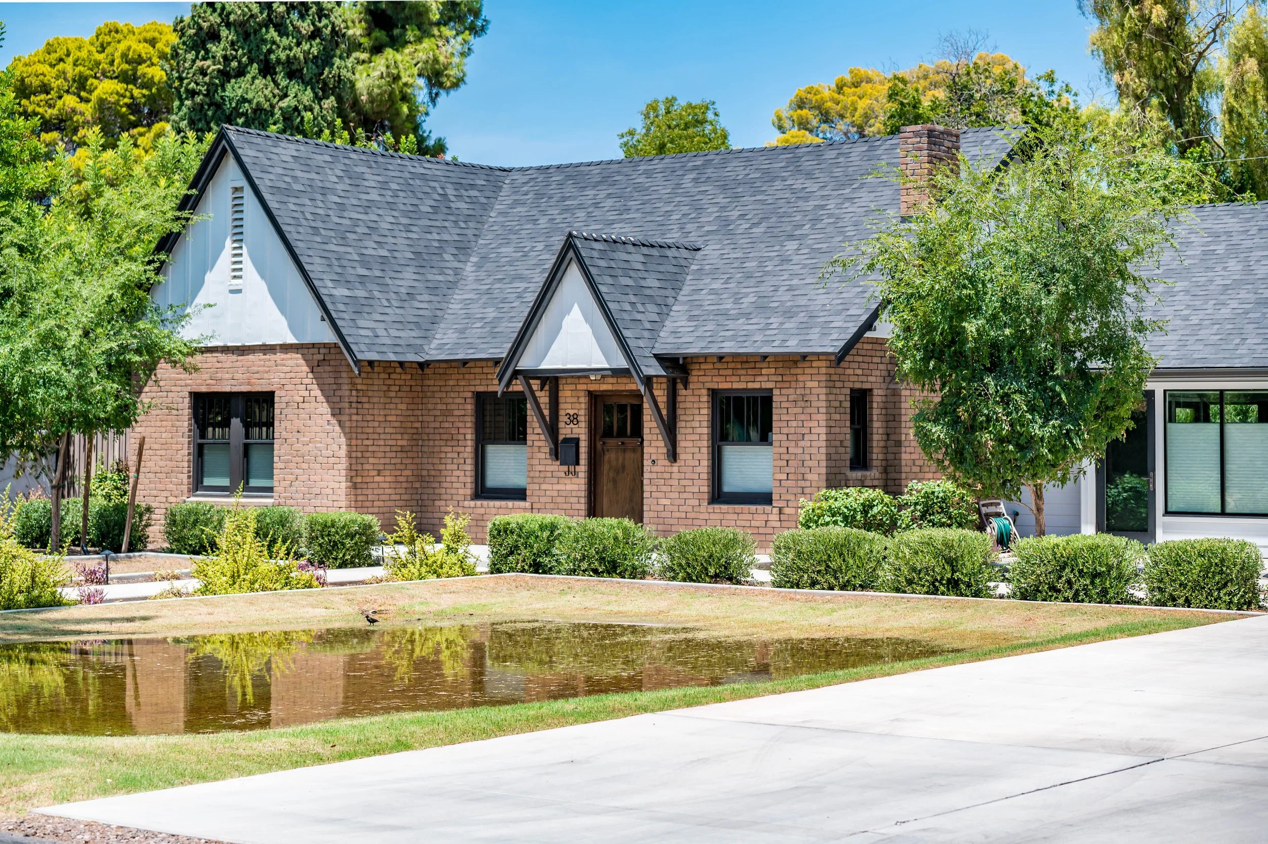 2-38 W Medlock Dr - High Res-18 copy.jpg