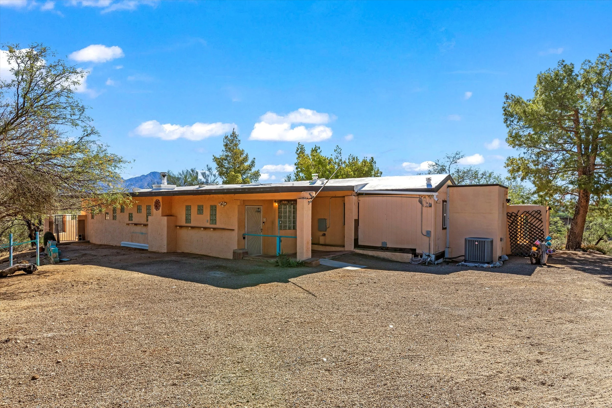 01-Front of Home.jpg