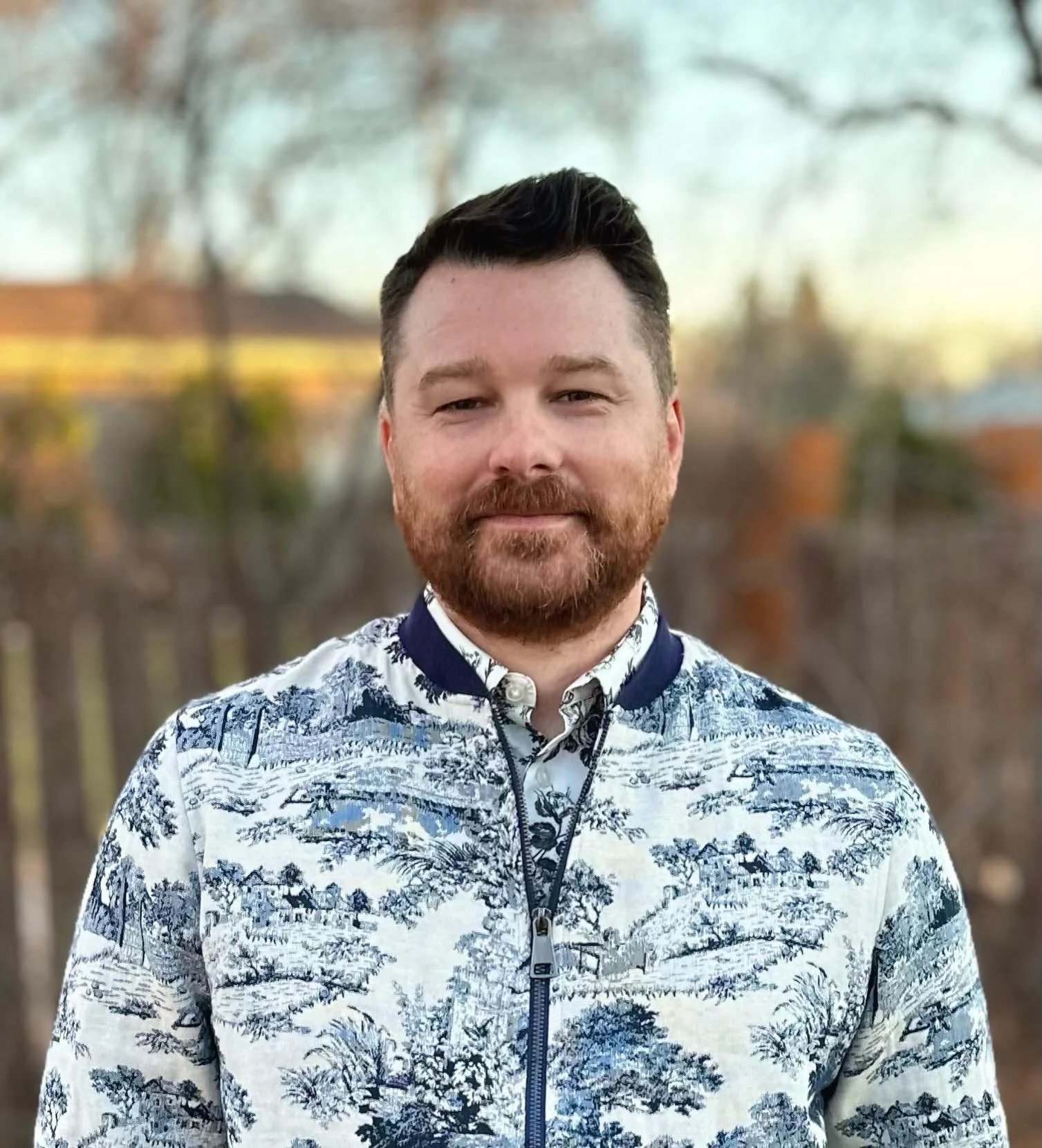 INTRODUCING OUR CULTURECAPITAL PLAYERS ! 

Oz Weaver is the Executive Director of the Globe Theatre in Regina, co-leading the company alongside Artistic Director Jennifer Brewin as co-CEOs of the theatre company and venue. The Globe Theatre is curren