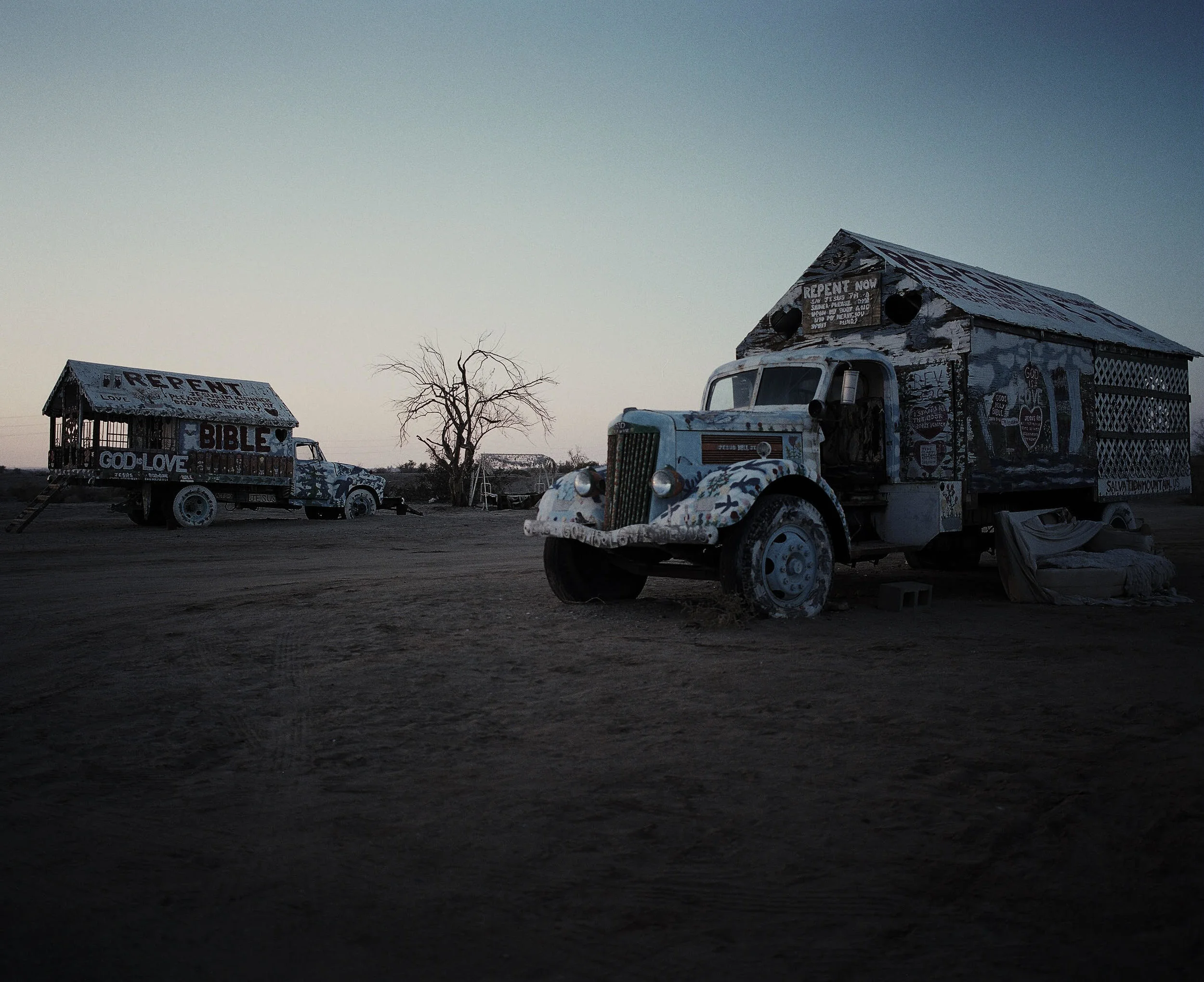 Salvation mountain 2.jpg