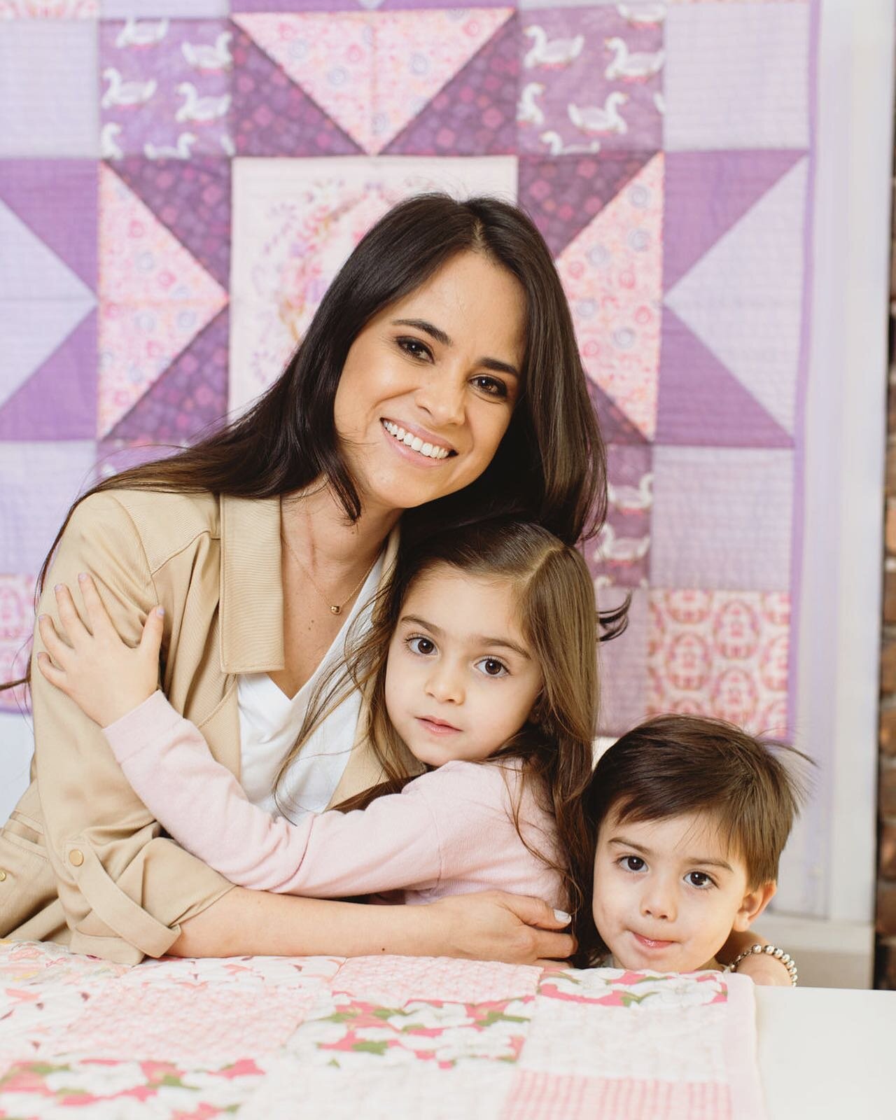 I'm very grateful for these little two and blessed to be their mom! They are my inspiration everyday! ❤️ Today we celebrate Mother&rsquo;s Day here in Mexico! 🎉💕I wish you all a Happy Mother's Day!

#happymothersday #prettypleasemx #quiltlove #quil