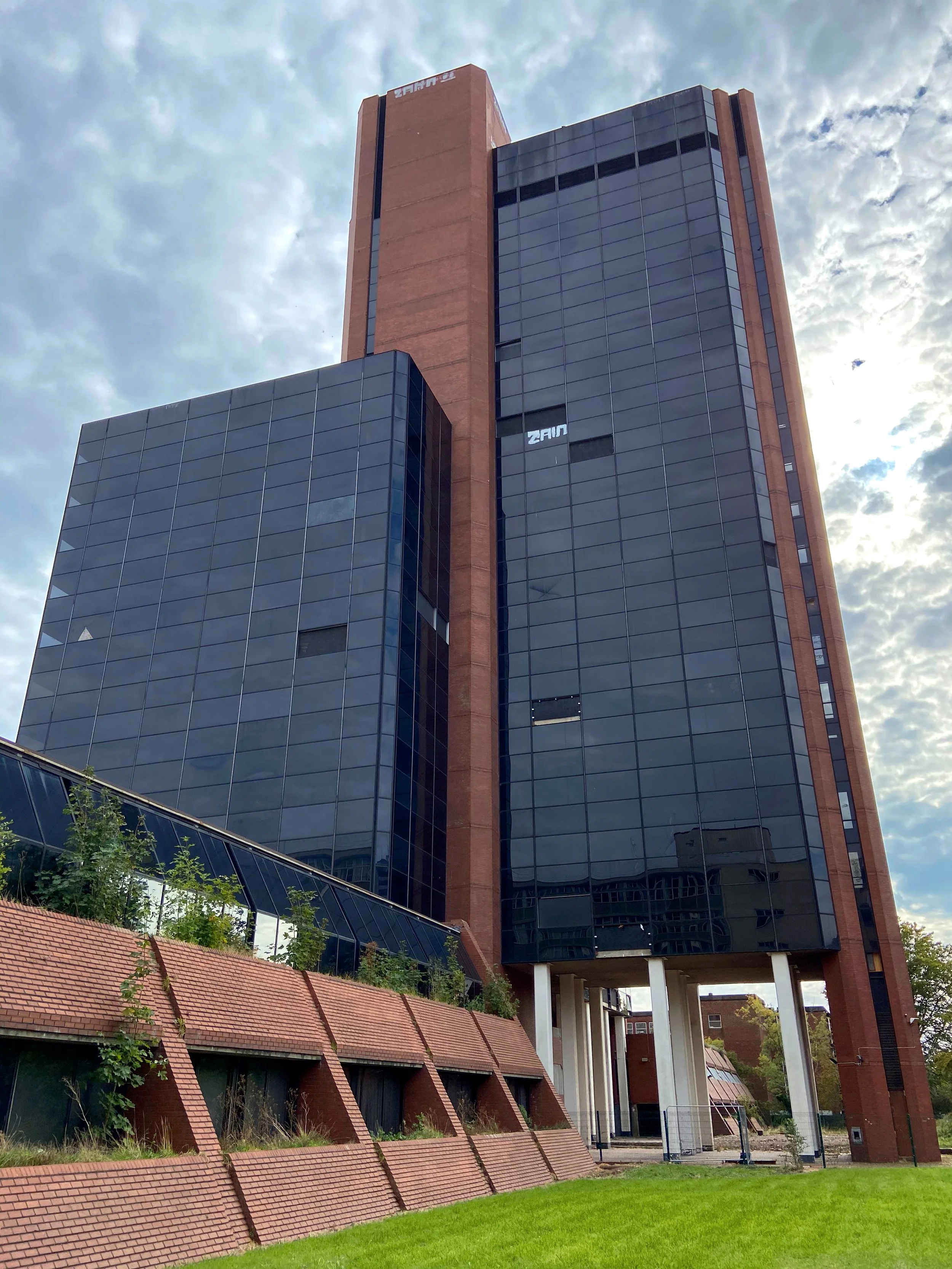 Five Ways Tower, Birmingham — a 1960s office building abandoned in 2005 due to sick building syndrome