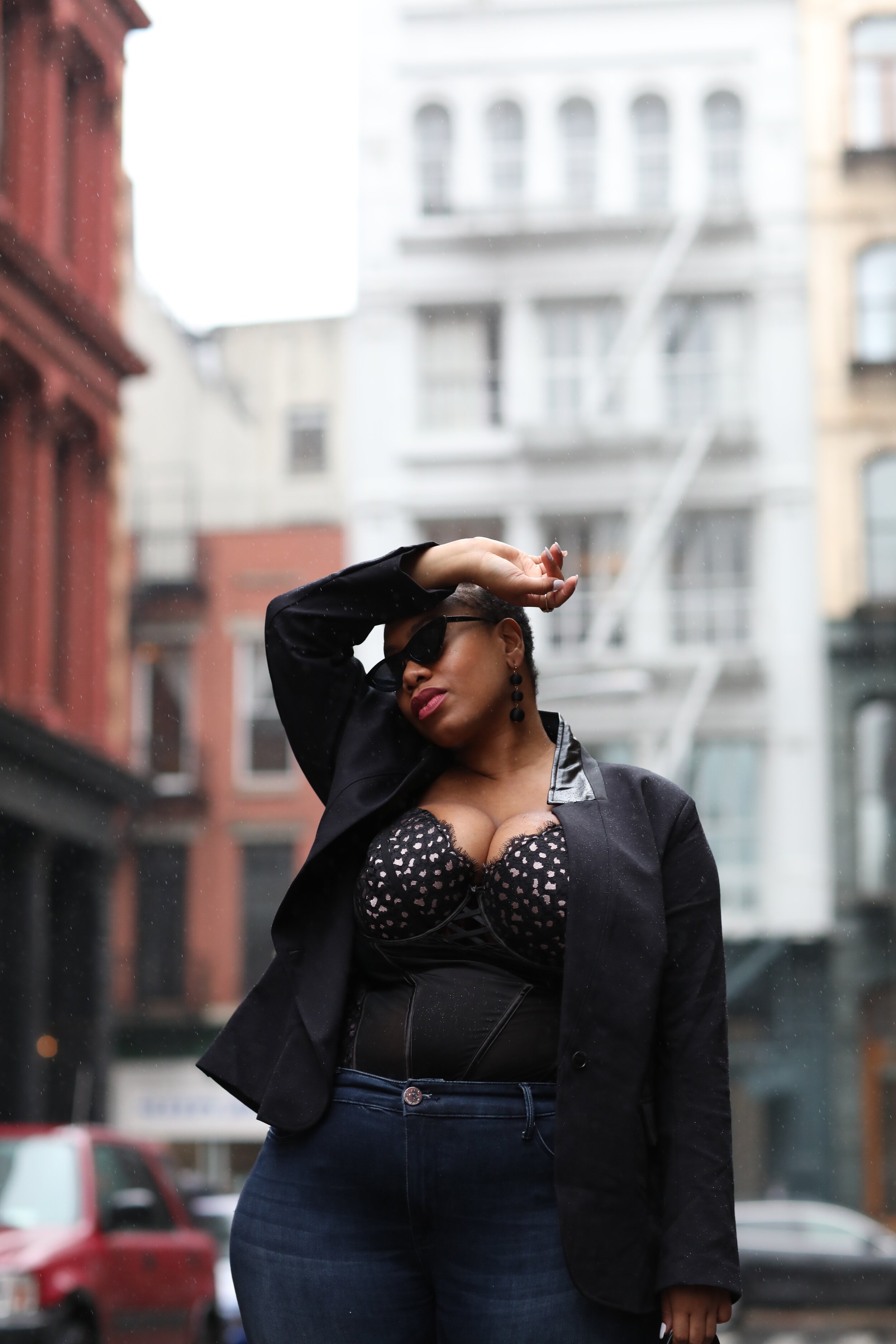 Lingerie under jeans 2025