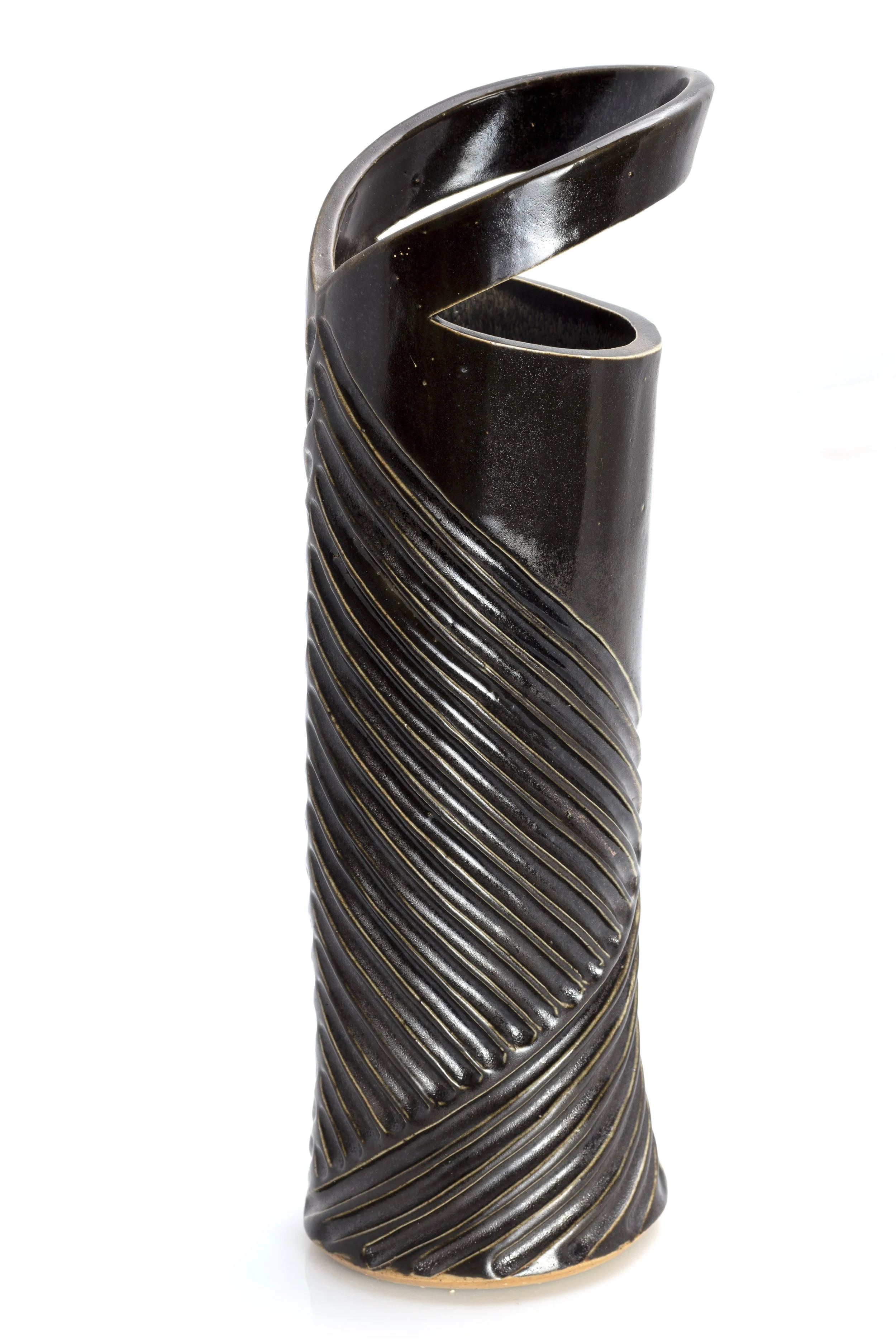 Bevan de Wet, 2025_Narrow vase 3_34x11x9,5cm_1.jpg
