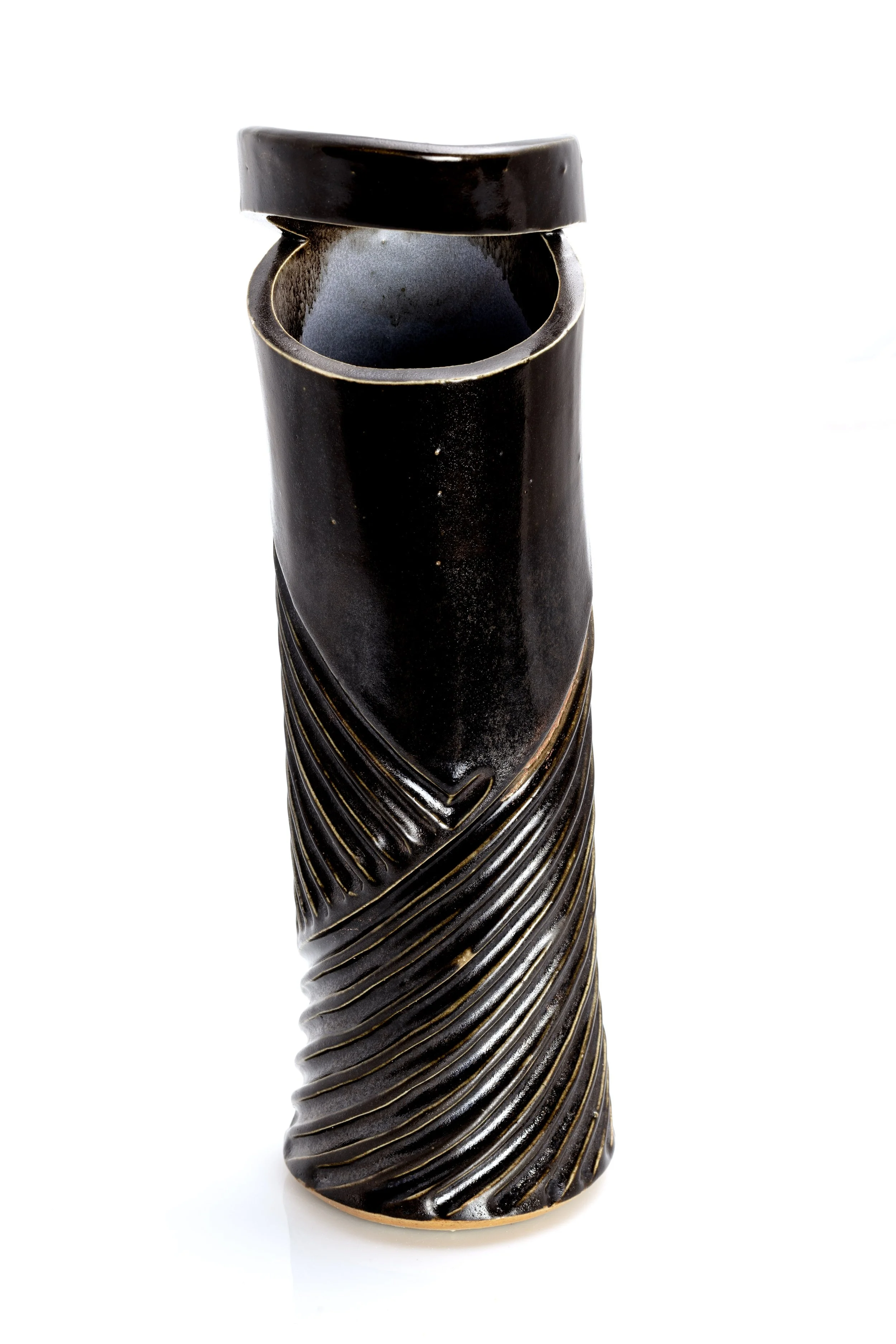 Bevan de Wet, 2025_Narrow vase 3_34x11x9,5cm_4.jpg