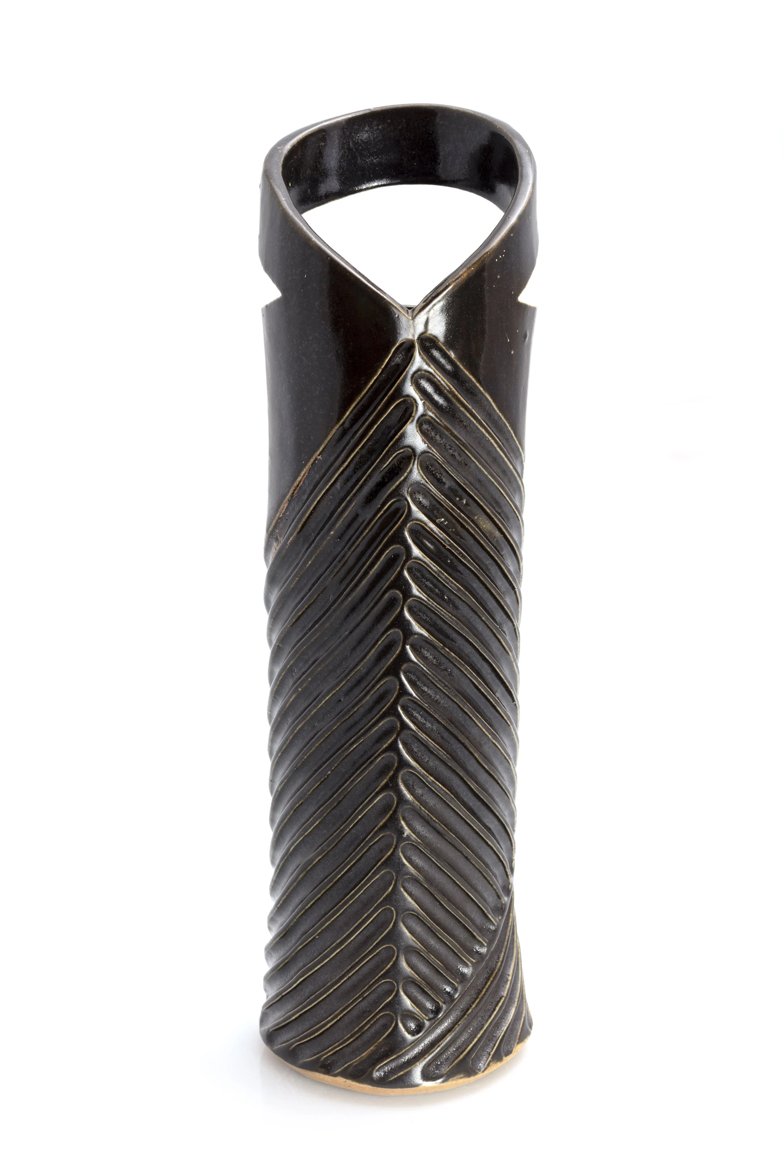 Bevan de Wet, 2025_Narrow vase 3_34x11x9,5cm_2.jpg