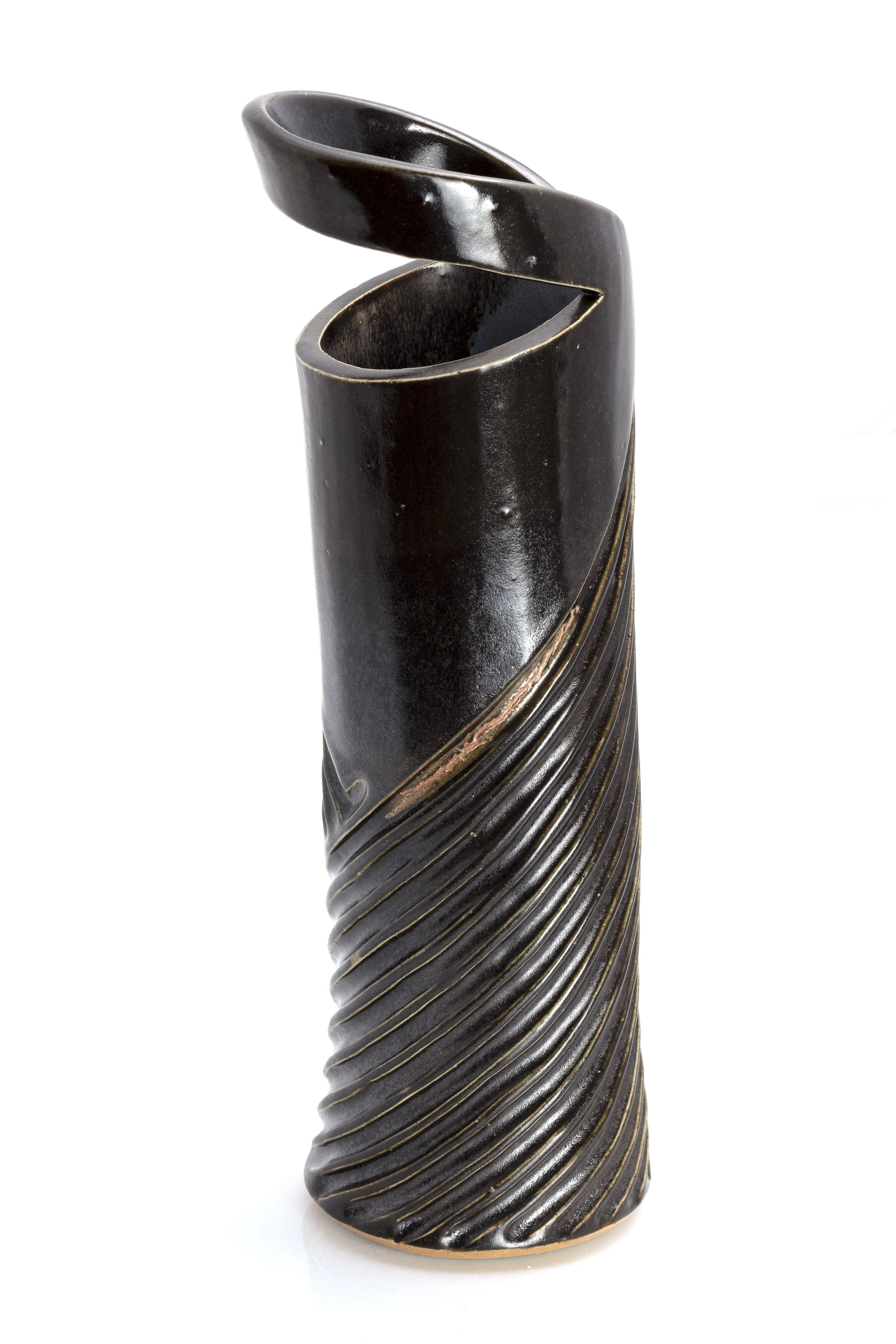 Bevan de Wet, 2025_Narrow vase 3_34x11x9,5cm_3.jpg