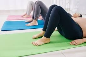 What is a pelvic floor? What does it matter during pregnancy? Starting out your pregnancy with strong pelvic floor muscles helps reduce the damage these muscles experience when growing a baby.