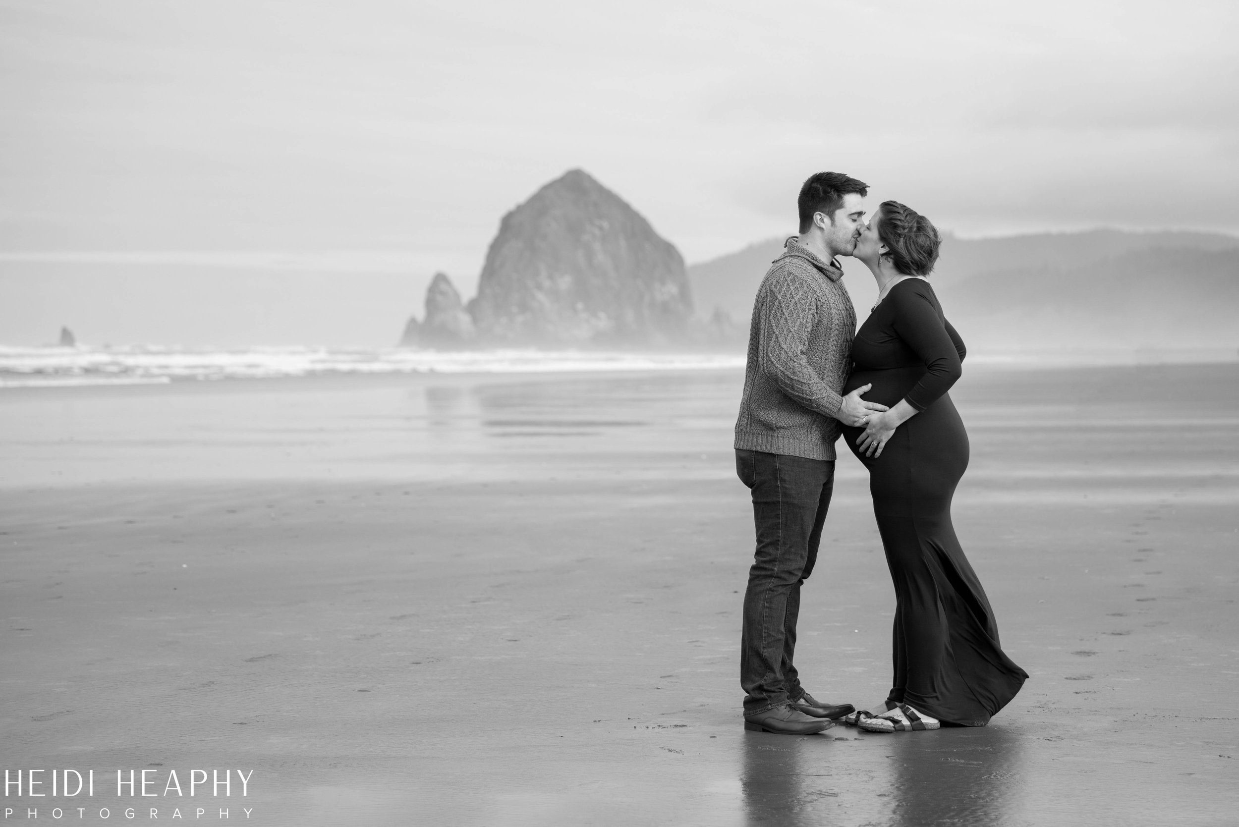 Cannon Beach Photographer, Oregon Coast Photographer, Cannon Beach, Maternity Photography-2.jpg
