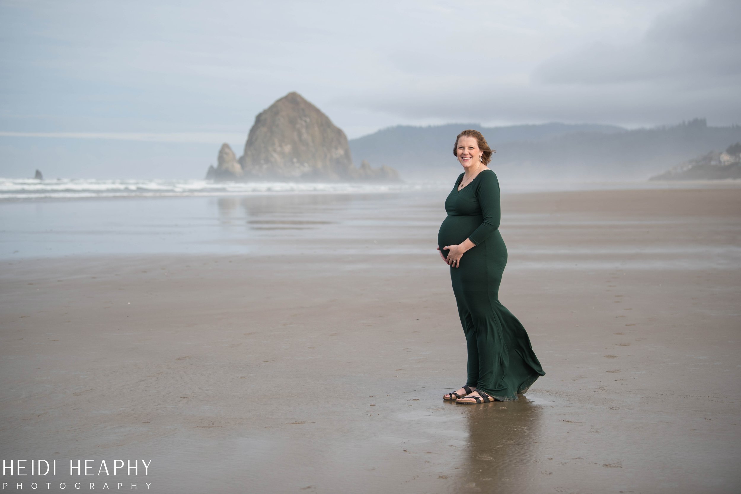 Cannon Beach Photographer, Oregon Coast Photographer, Cannon Beach, Maternity Photography-3.jpg