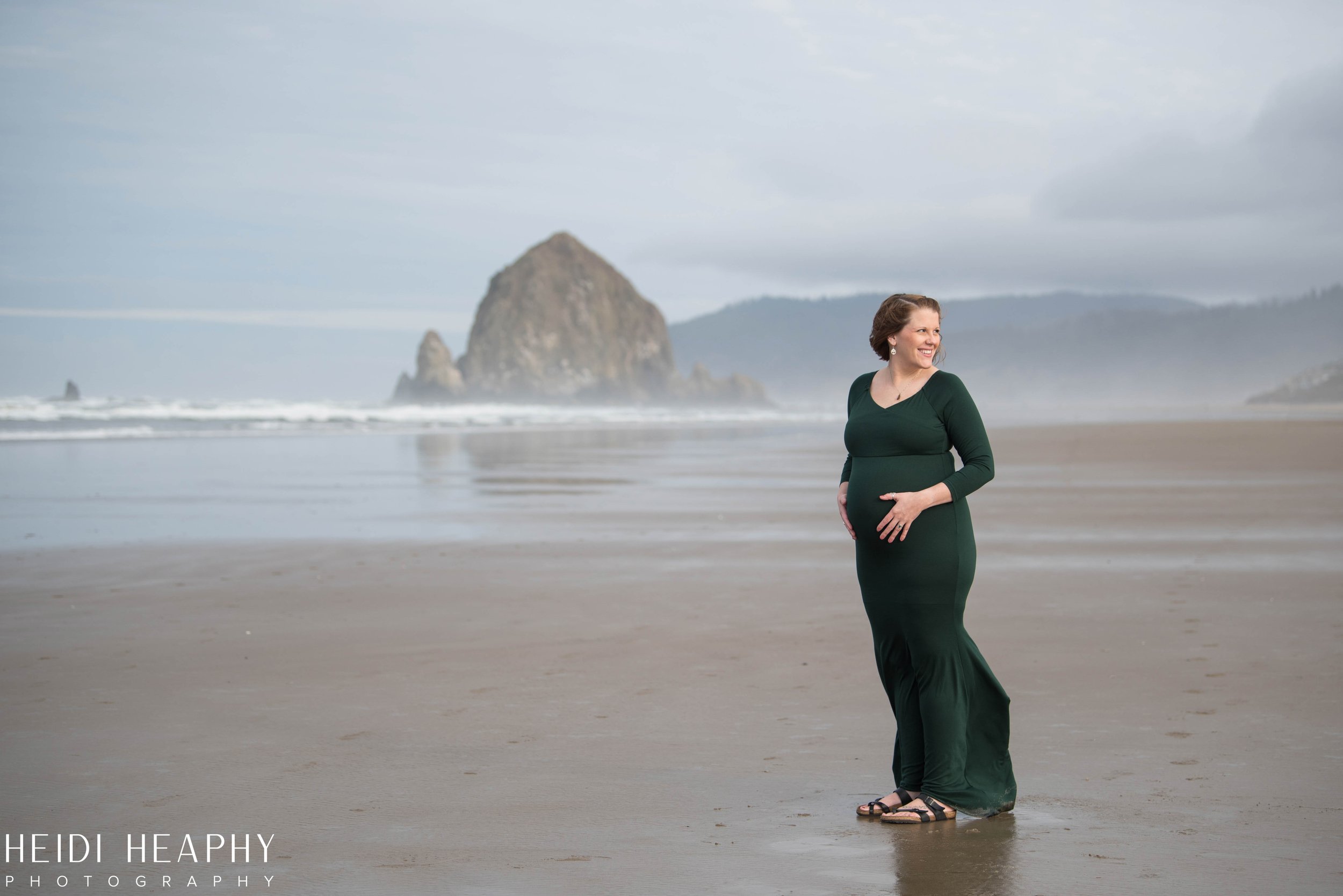 Cannon Beach Photographer, Oregon Coast Photographer, Cannon Beach, Maternity Photography-4.jpg