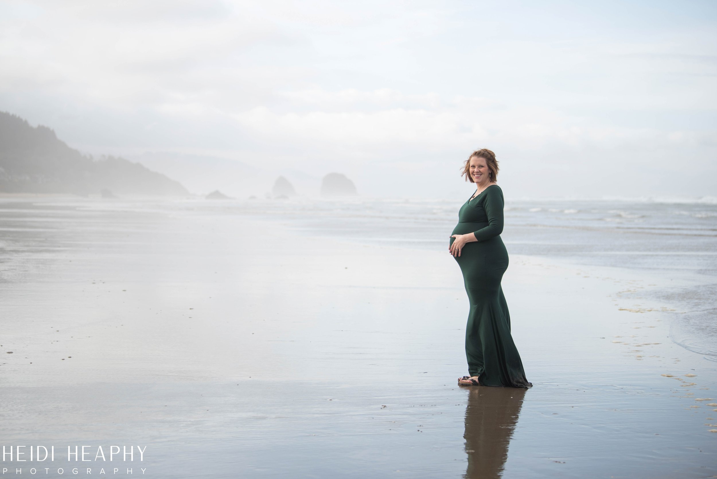 Cannon Beach Photographer, Oregon Coast Photographer, Cannon Beach, Maternity Photography-16.jpg
