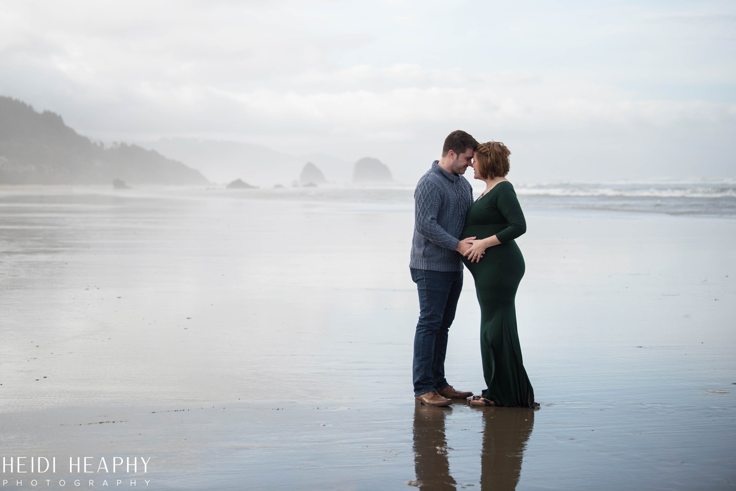 Cannon Beach Photographer, Oregon Coast Photographer, Cannon Beach, Maternity Photography-17.jpg