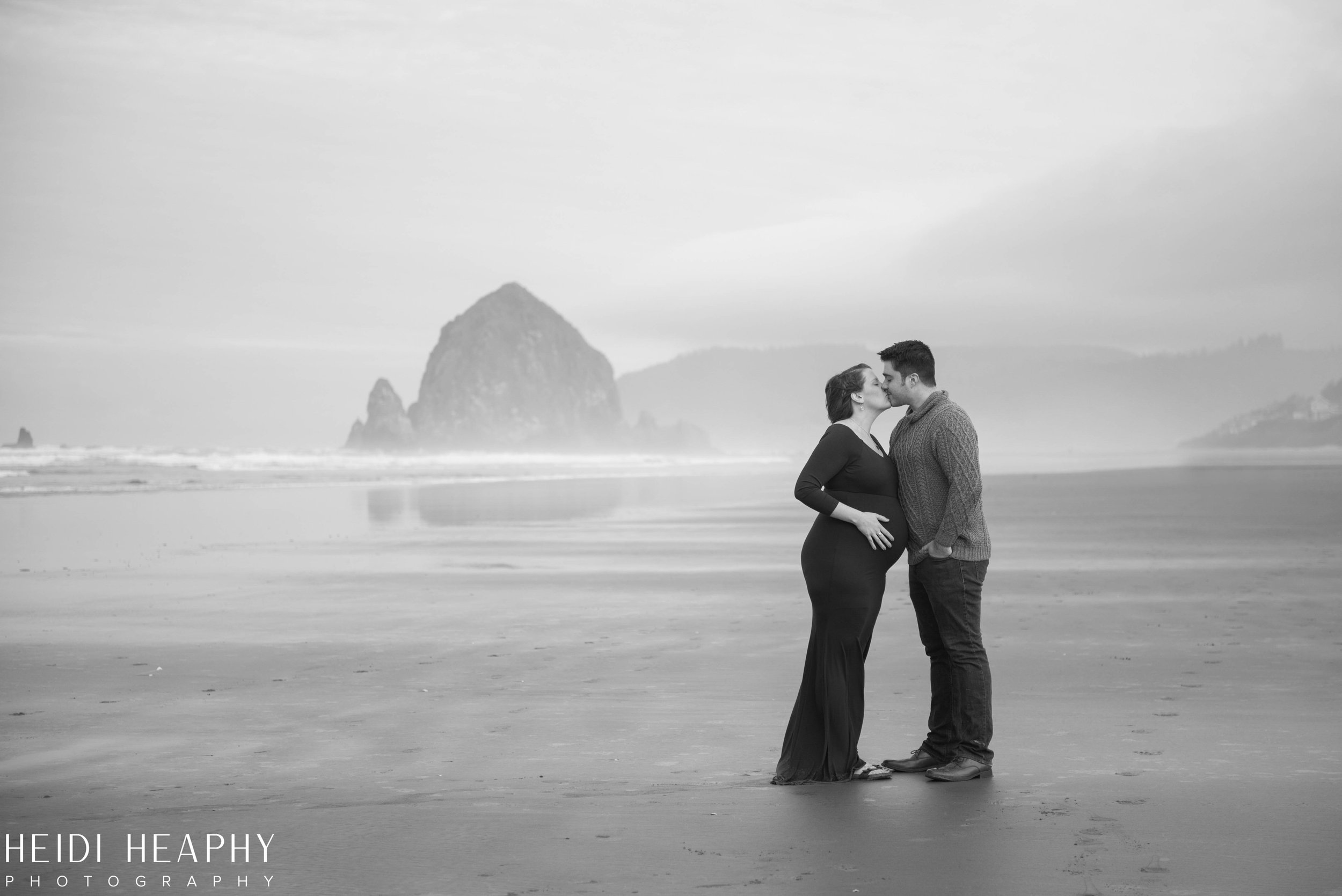 Cannon Beach Photographer, Oregon Coast Photographer, Cannon Beach, Maternity Photography-21.jpg