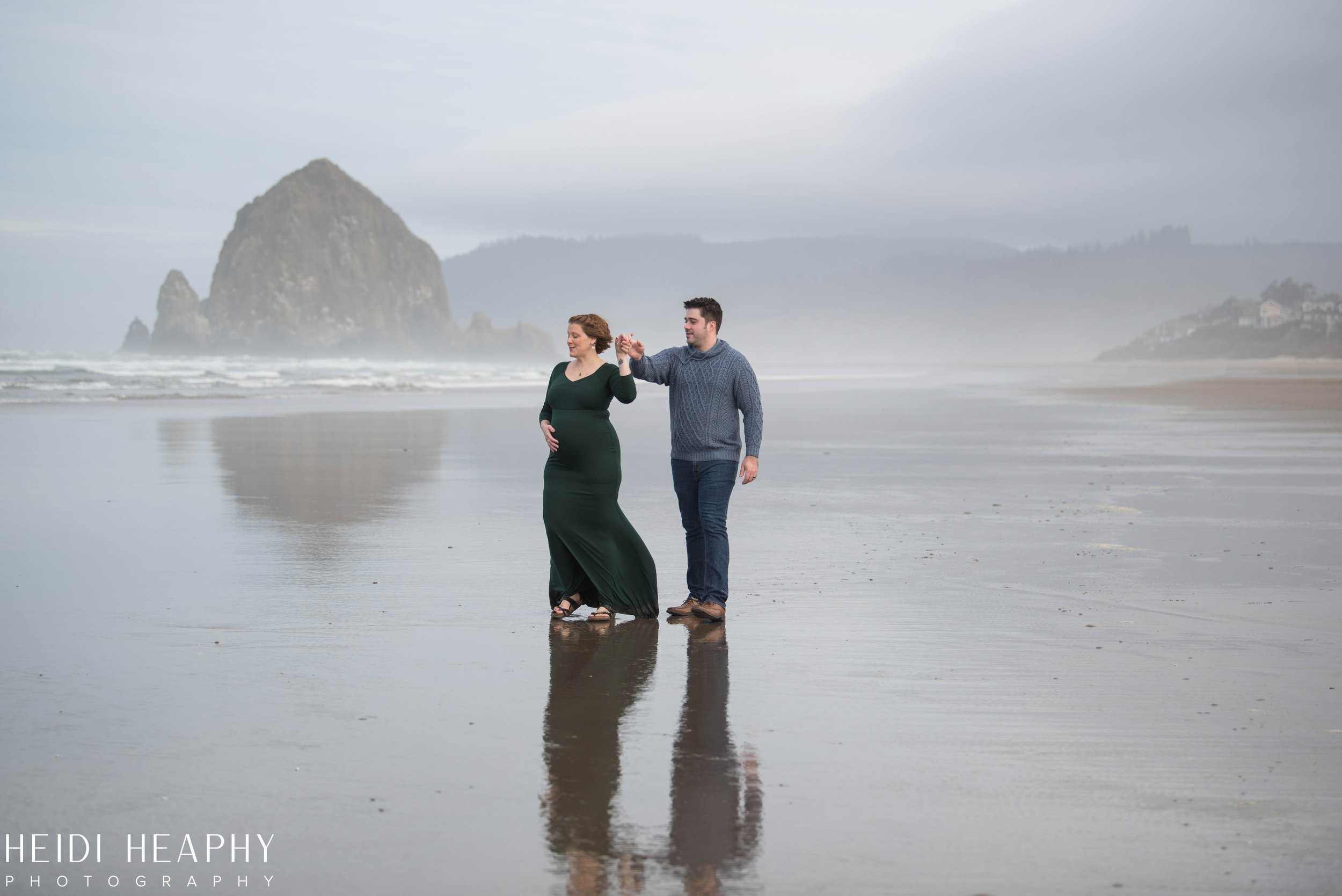 Cannon Beach Photographer, Oregon Coast Photographer, Cannon Beach, Maternity Photography-24.jpg