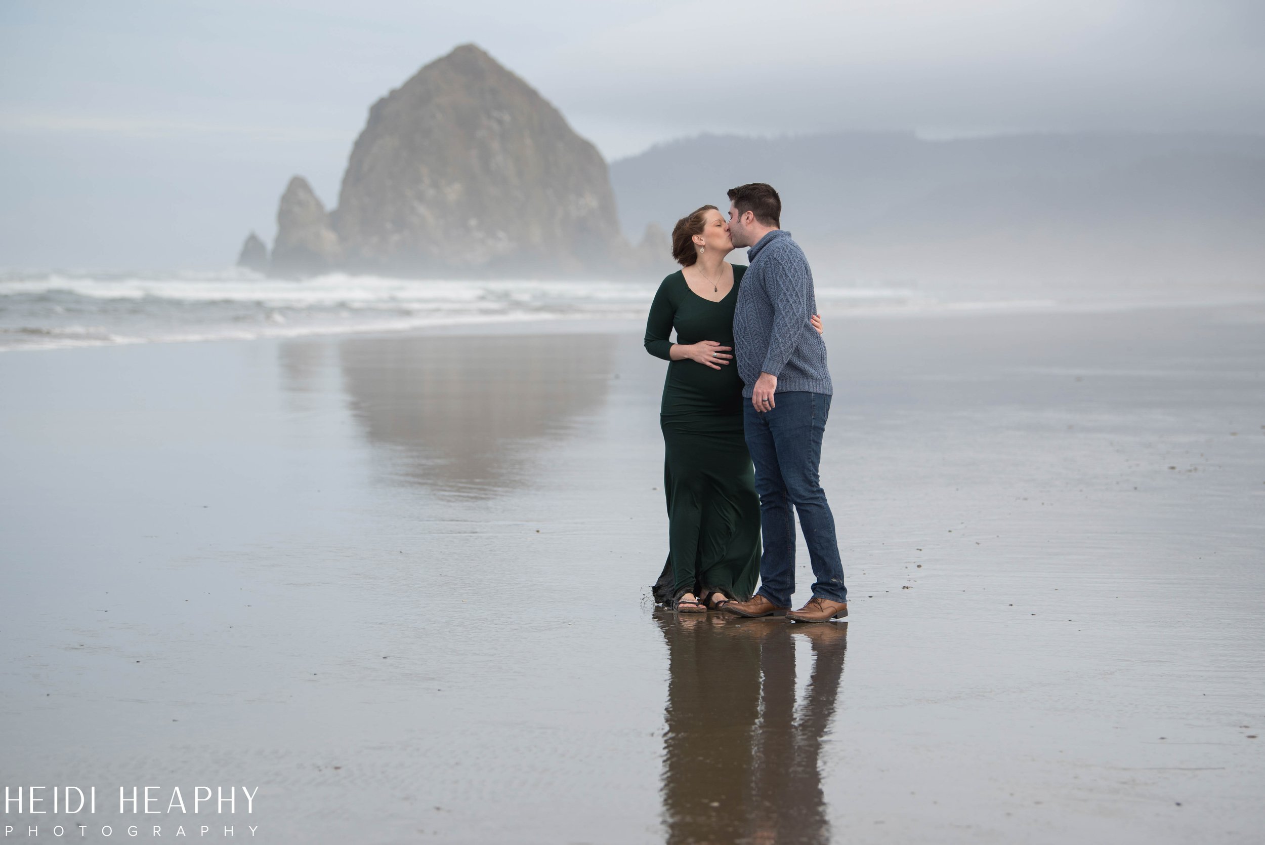 Cannon Beach Photographer, Oregon Coast Photographer, Cannon Beach, Maternity Photography-27.jpg
