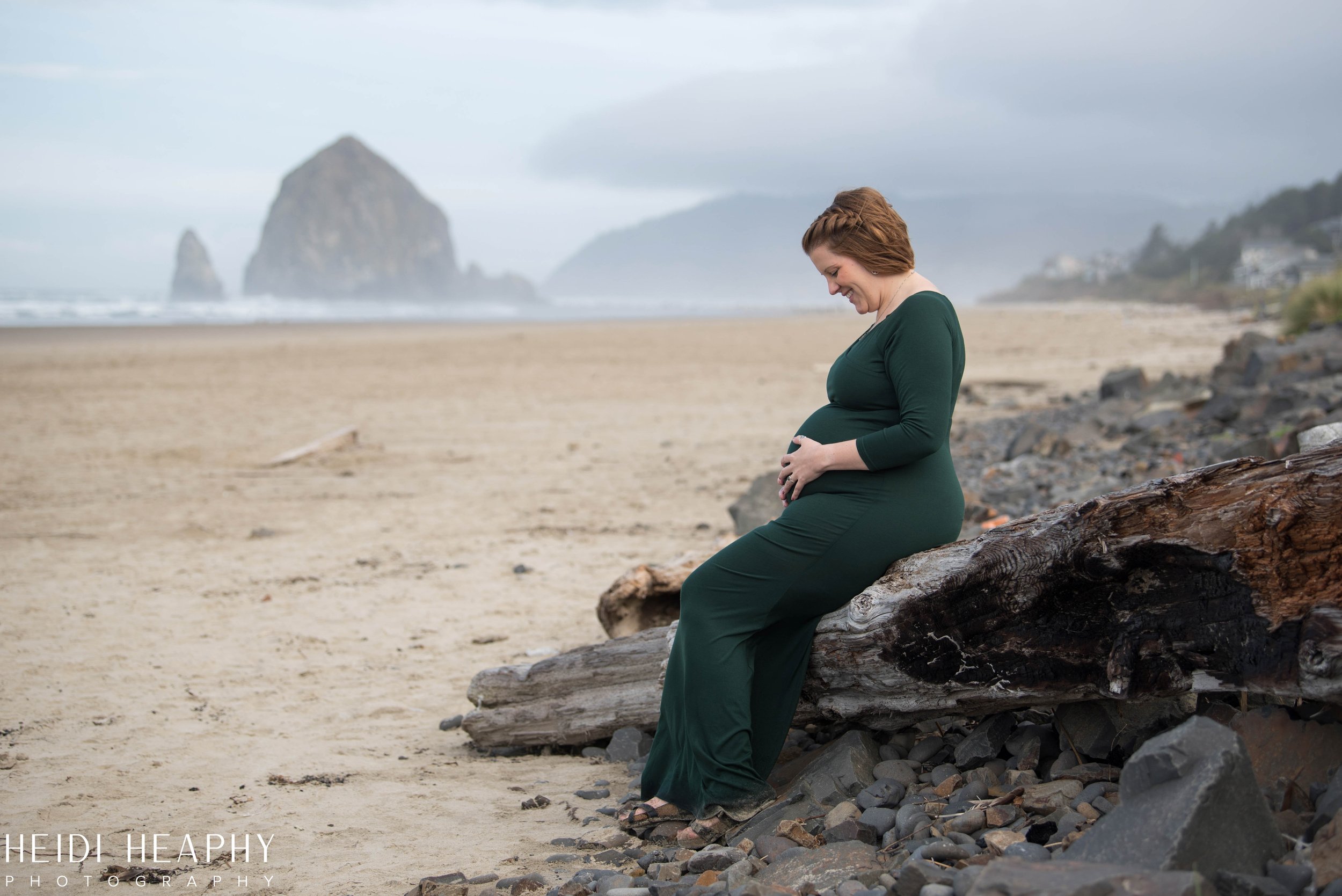 Cannon Beach Photographer, Oregon Coast Photographer, Cannon Beach, Maternity Photography-30.jpg