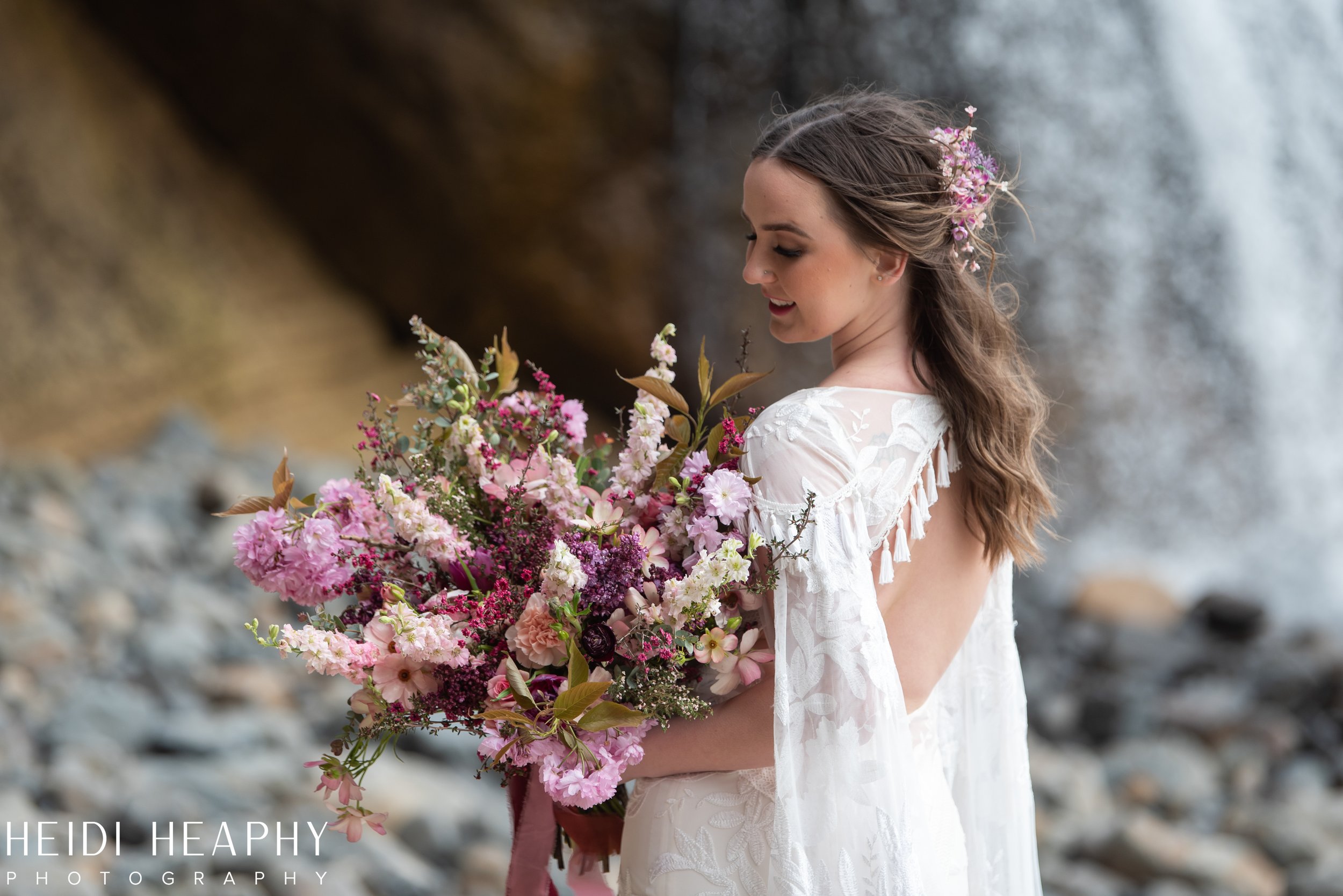 Oregon Coast Elopement, Oregon Coast Wedding, Oregon Coast Photographer, Cannon Beach Wedding, Heidi Heaphy Photography_11.jpg