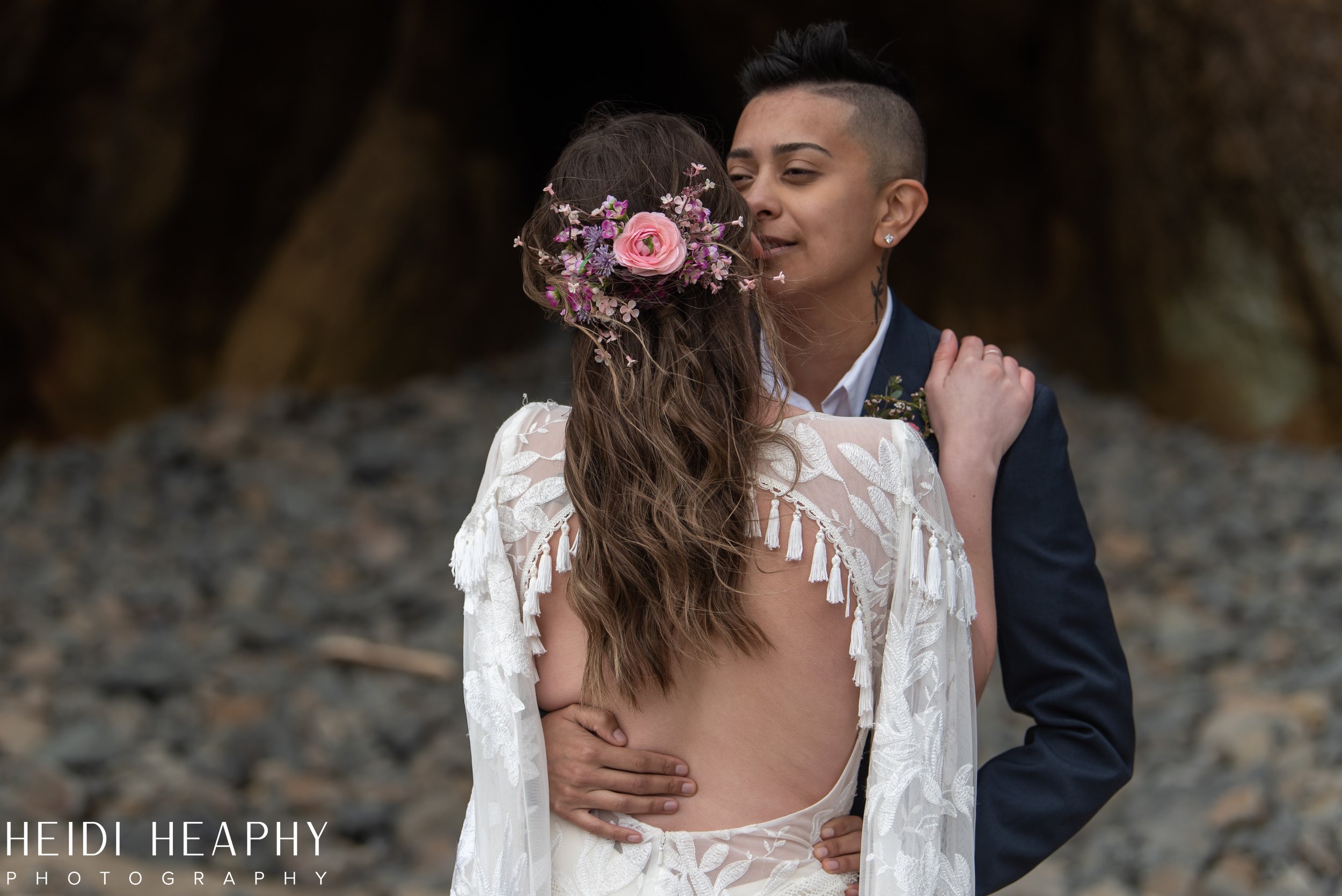 Oregon Coast Elopement, Oregon Coast Wedding, Oregon Coast Photographer, Cannon Beach Wedding, Heidi Heaphy Photography_15.jpg