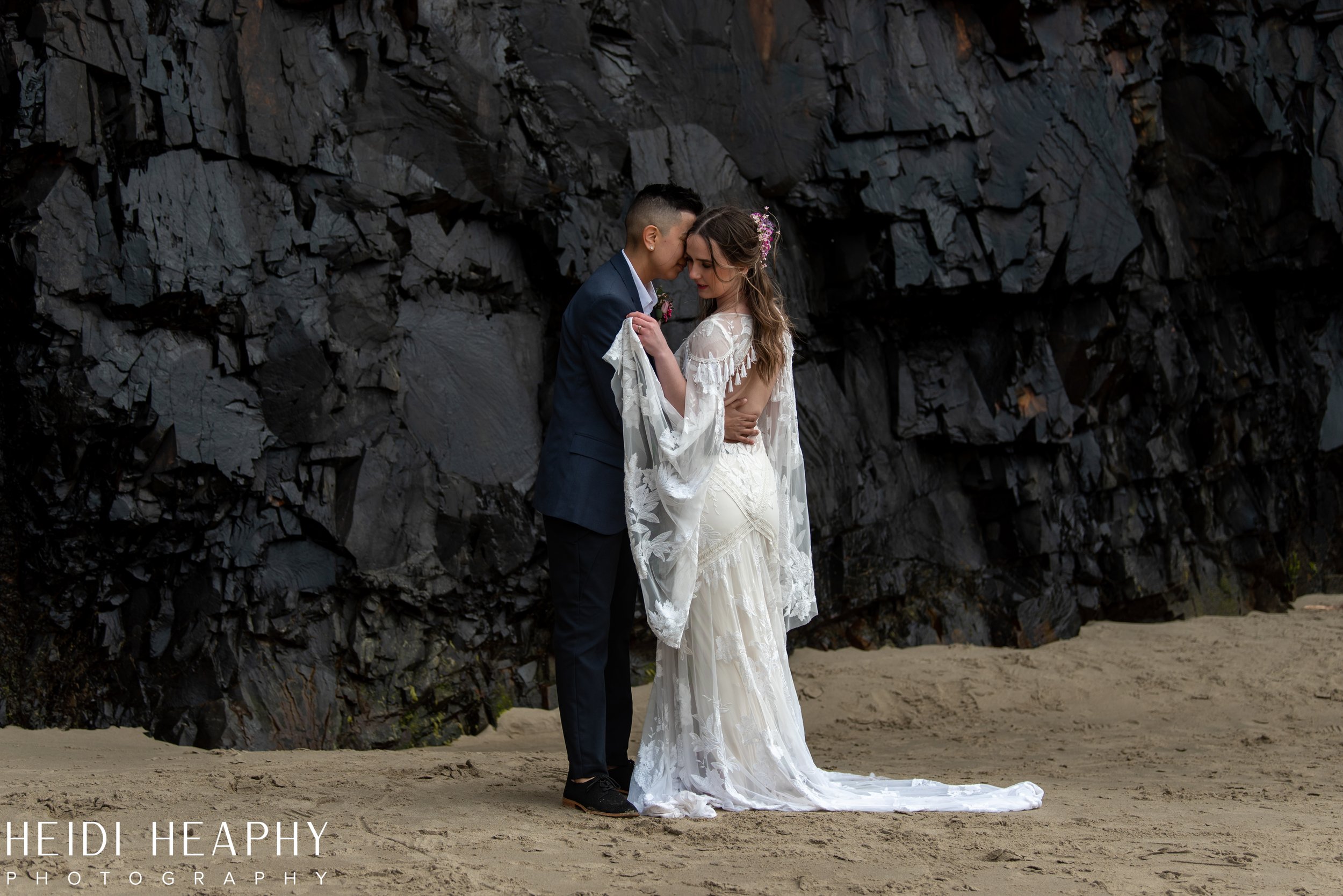 Oregon Coast Elopement, Oregon Coast Wedding, Oregon Coast Photographer, Cannon Beach Wedding, Heidi Heaphy Photography_22.jpg