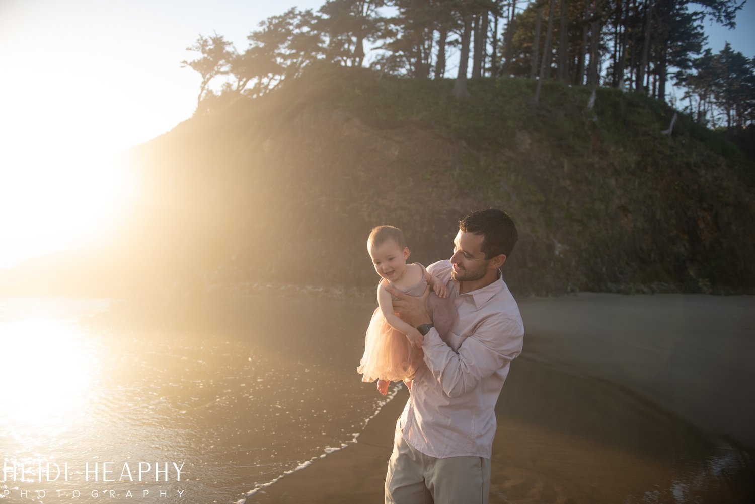 Oregon Coast Photographer, Oregon Coast, Cannon Beach Photographer, Oregon Coast Family, Cannon Beach_27.jpg