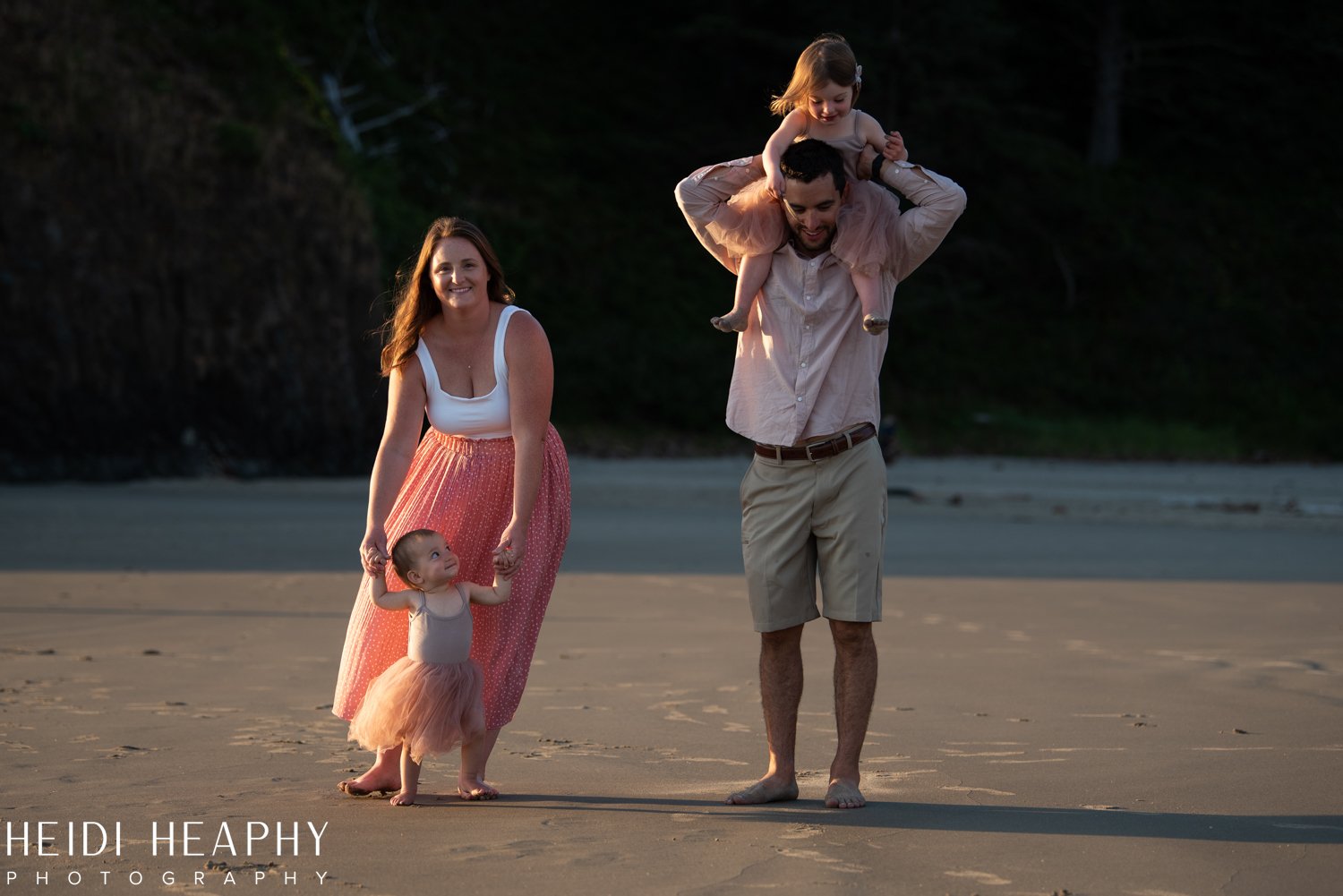 Oregon Coast Photographer, Oregon Coast, Cannon Beach Photographer, Oregon Coast Family, Cannon Beach_37.jpg