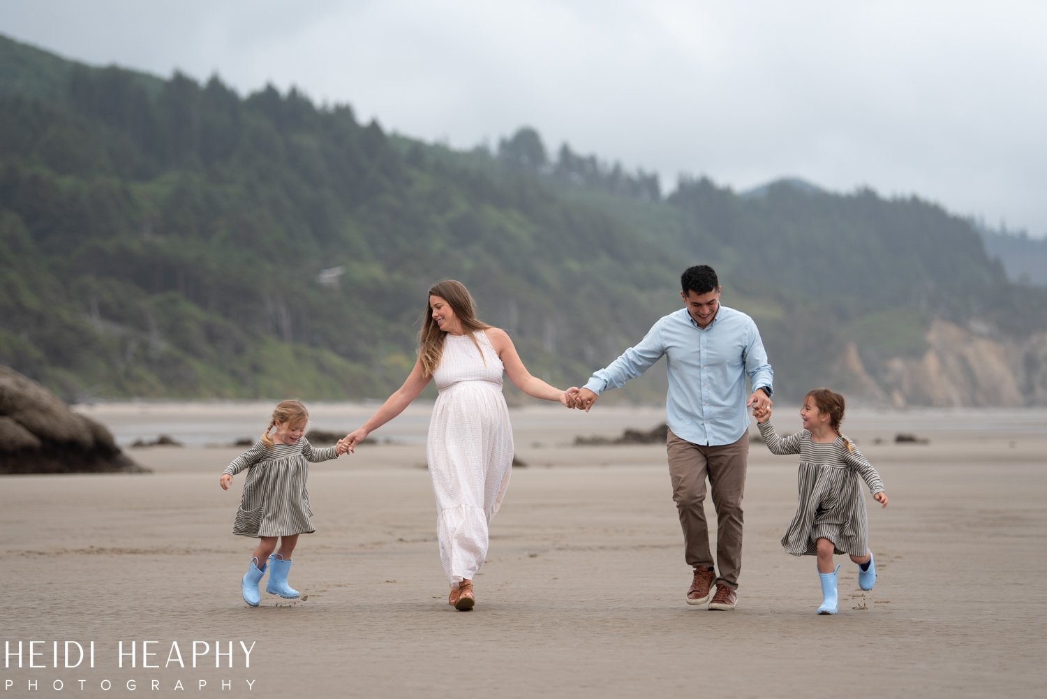 Oregon Coast Photographer, Oregon Coast, Cannon Beach Photographer, Oregon Coast Family, Low Tide Oregon Coast, Arcadia Beach_10.jpg