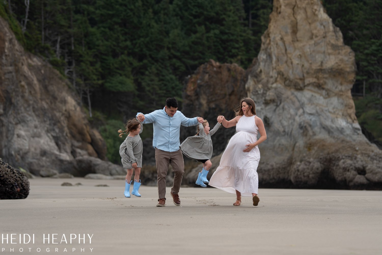 Oregon Coast Photographer, Oregon Coast, Cannon Beach Photographer, Oregon Coast Family, Low Tide Oregon Coast, Arcadia Beach_31.jpg
