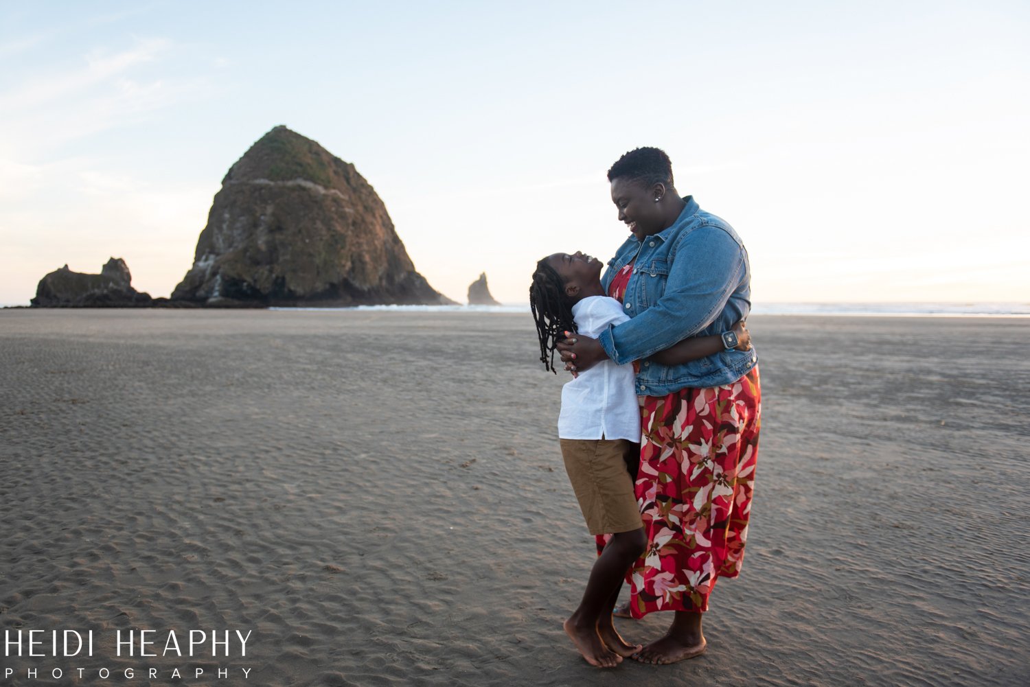 Oregon Coast photographer, Oregon Coast, Cannon Beach photographer, Cannon Beach, Haystack Rock_9.jpg