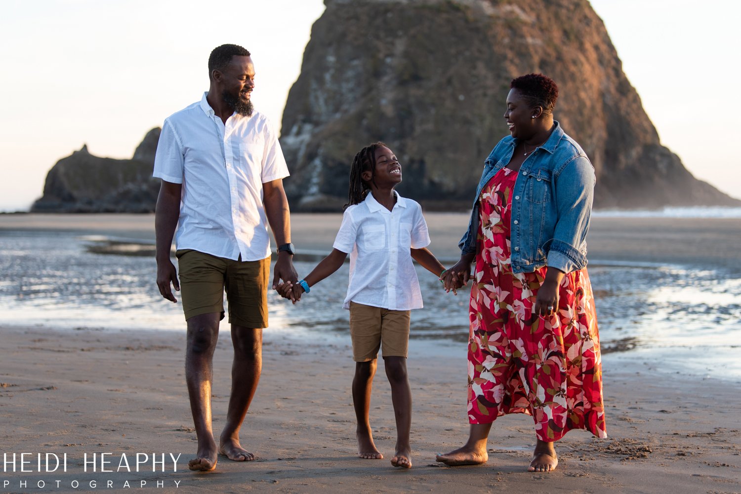 Oregon Coast photographer, Oregon Coast, Cannon Beach photographer, Cannon Beach, Haystack Rock_17.jpg