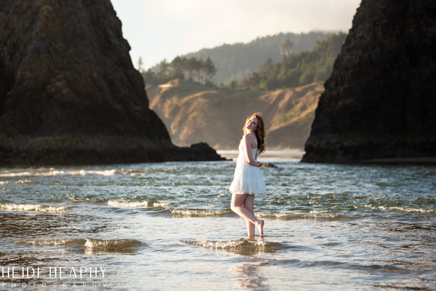 Oregon Coast Photographer, Cannon Beach, Cannon Beach Photographer, Oregon Coast senior photographer_27.jpg