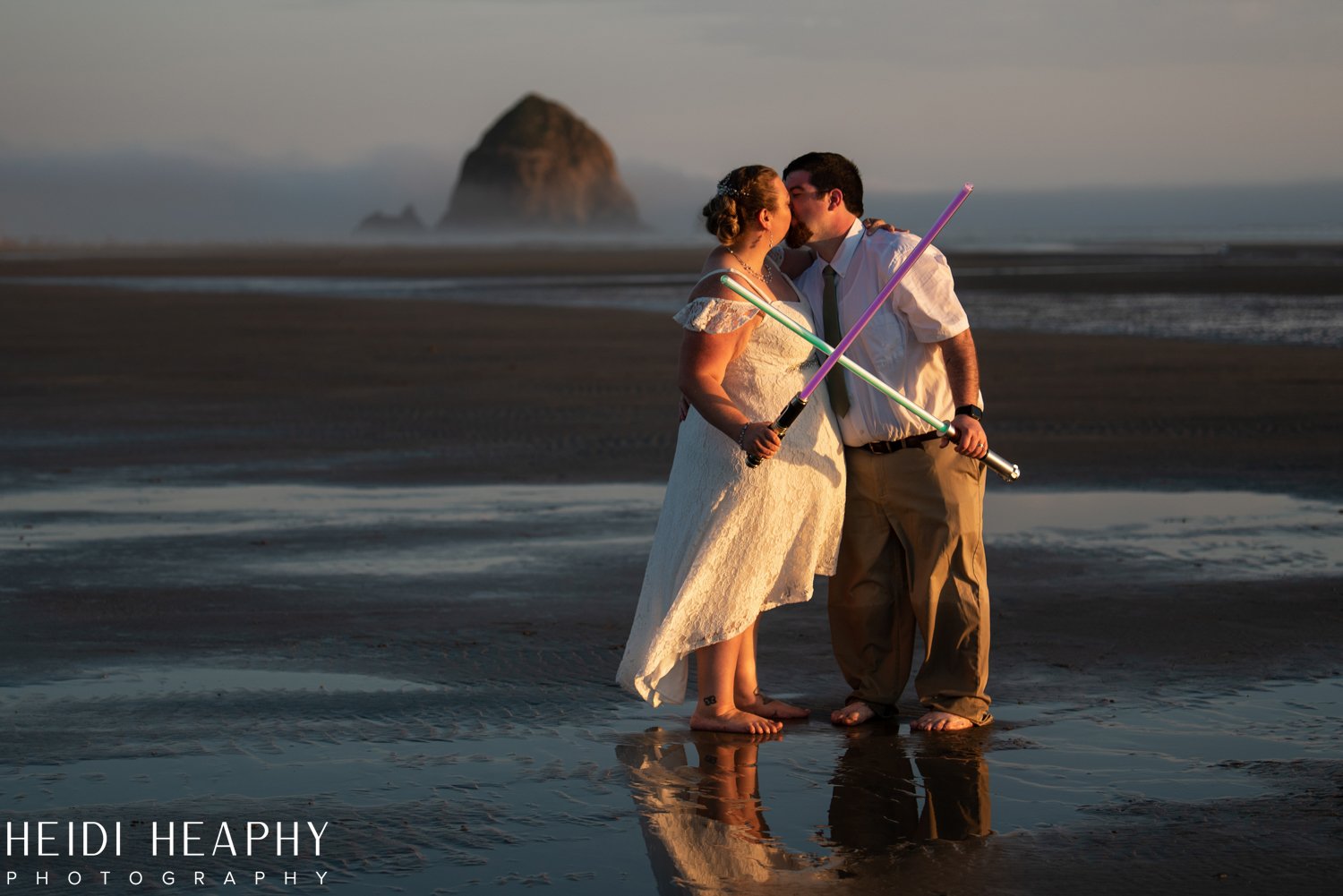 Cannon Beach Wedding, Cannon Beach Photographer, Oregon Coast Photographer, Cannon Beach-104.jpg