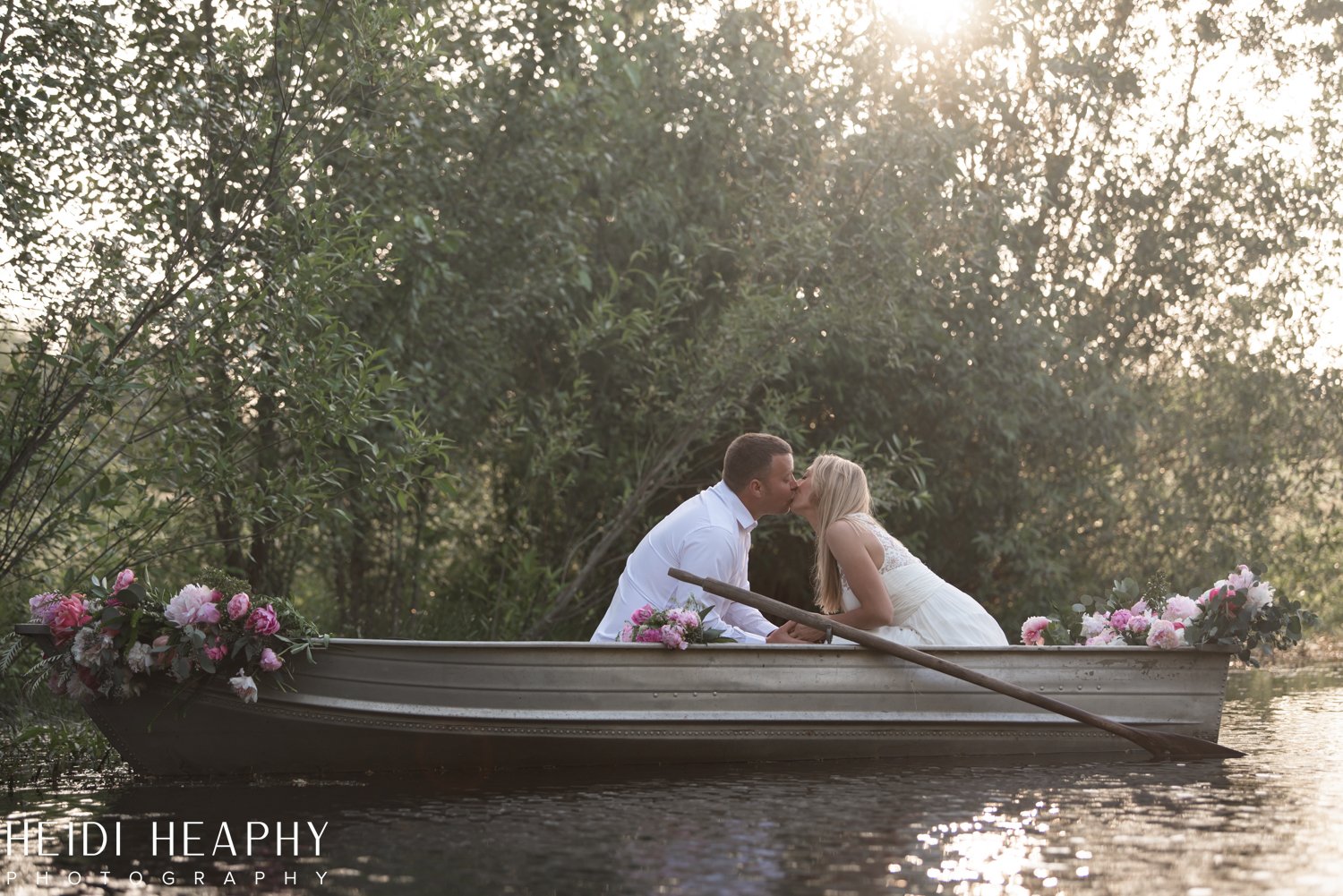 Hillsboro Elopement, Oregon Elopement, Portland Elopement, Boat Elopement, Oregon Wedding Photographer-26.jpg