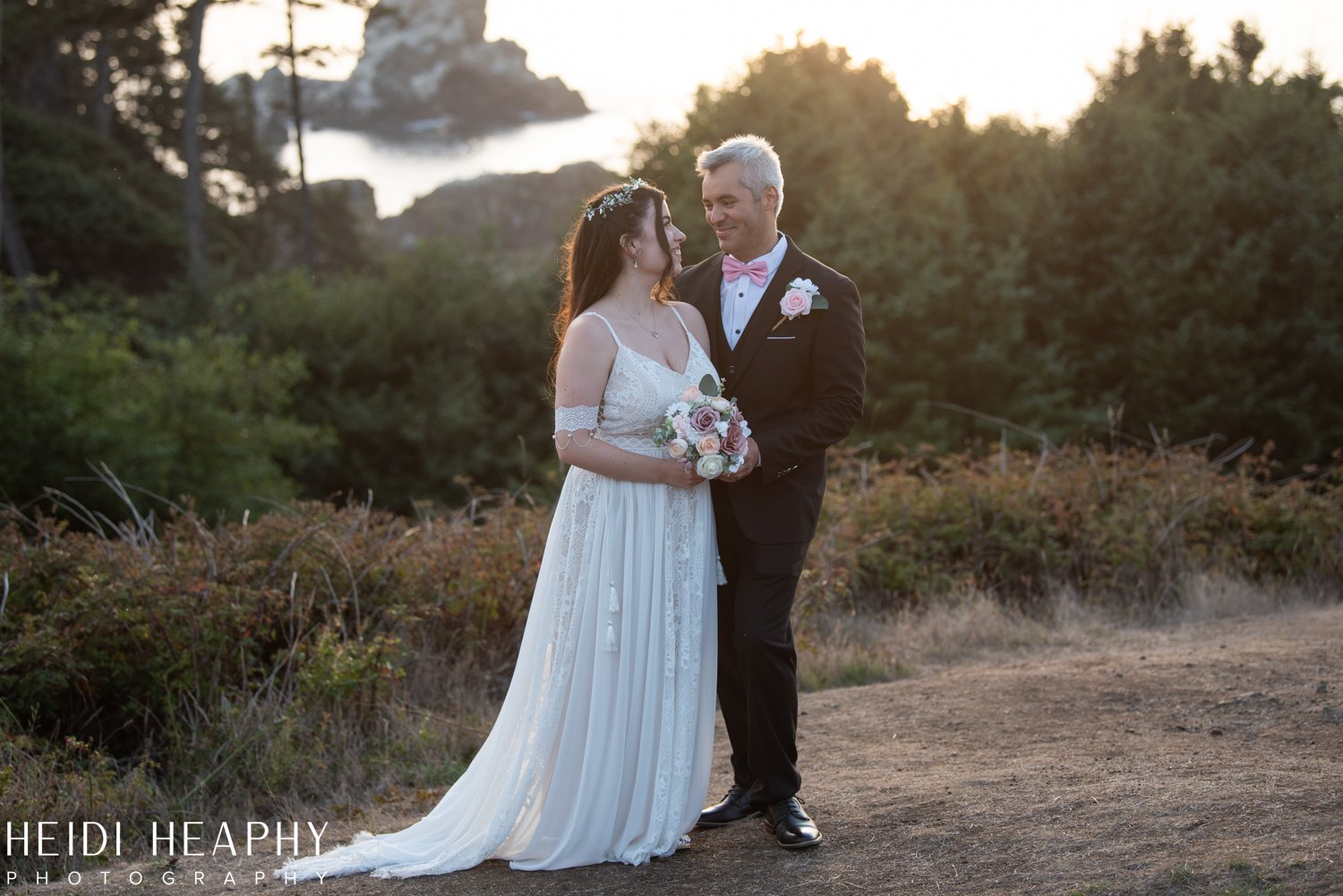 Cannon Beach Wedding, Cannon Beach Photographer, Cannon Beach, Oregon Coast Wedding_32.jpg