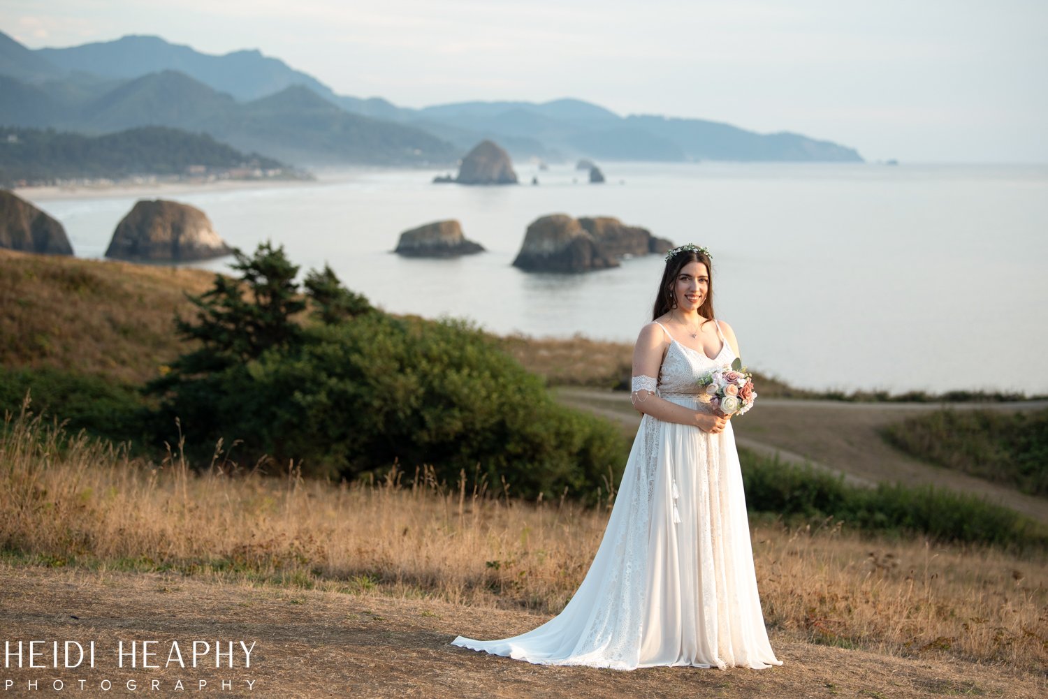 Cannon Beach Wedding, Cannon Beach Photographer, Cannon Beach, Oregon Coast Wedding_42.jpg