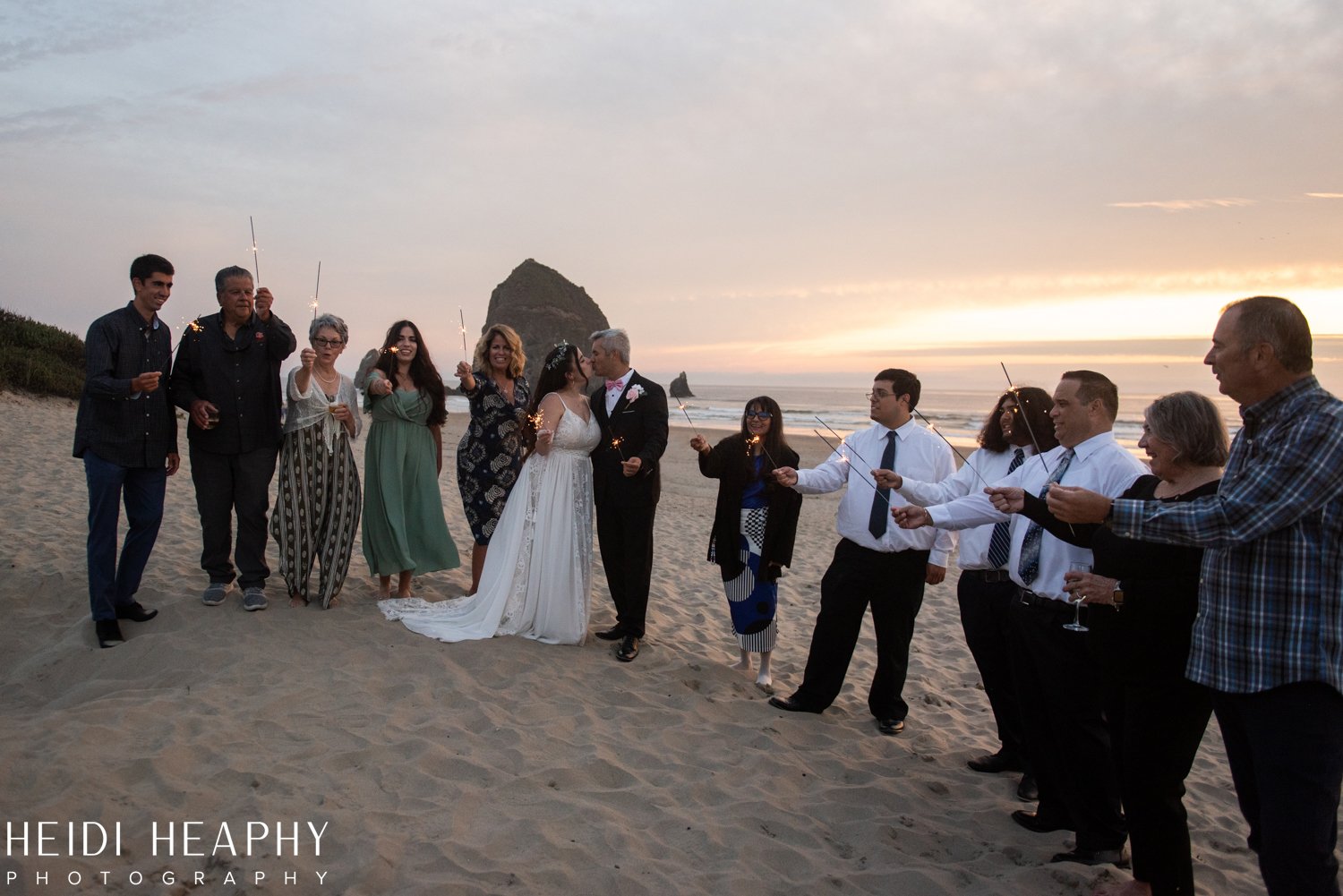 Cannon Beach Wedding, Cannon Beach Photographer, Cannon Beach, Oregon Coast Wedding_51.jpg