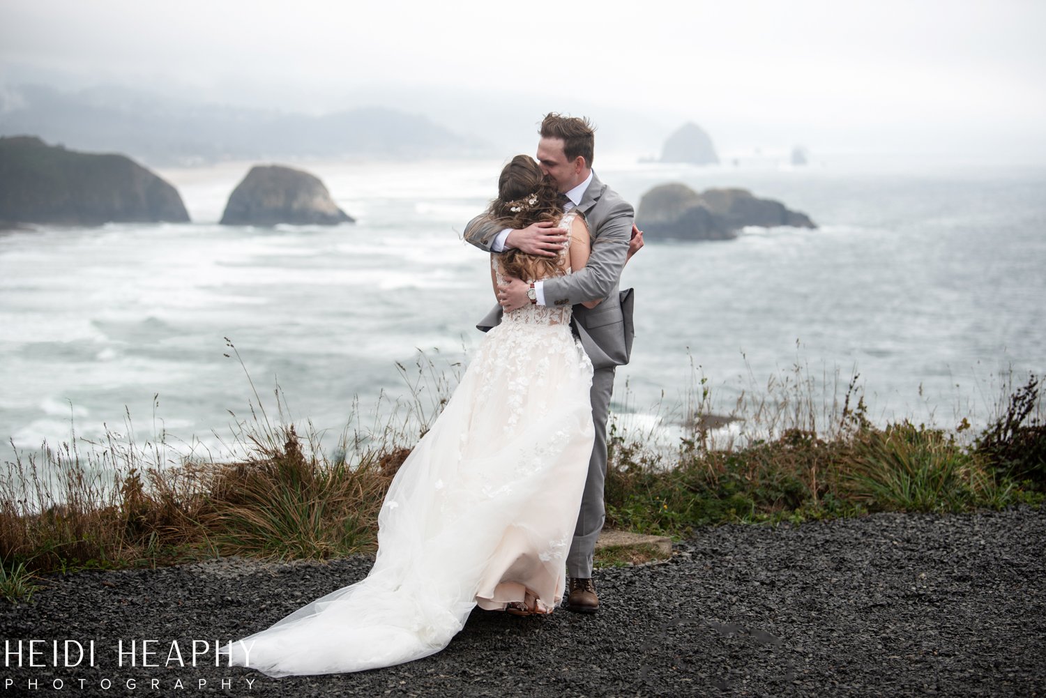 Cannon Beach Wedding, Cannon Beach, Cannon Beach Photographer, Oregon Coast Wedding, Oregon Coast Photographer_5.jpg
