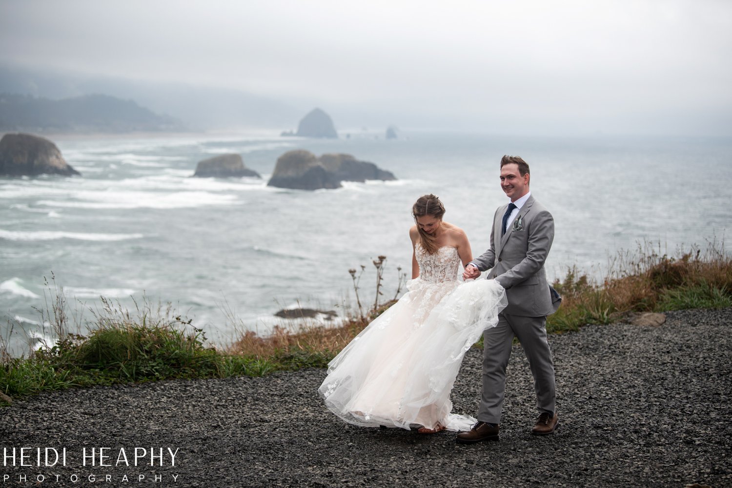 Cannon Beach Wedding, Cannon Beach, Cannon Beach Photographer, Oregon Coast Wedding, Oregon Coast Photographer_10.jpg