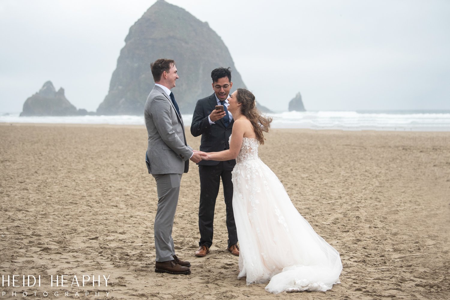 Cannon Beach Wedding, Cannon Beach, Cannon Beach Photographer, Oregon Coast Wedding, Oregon Coast Photographer_47.jpg