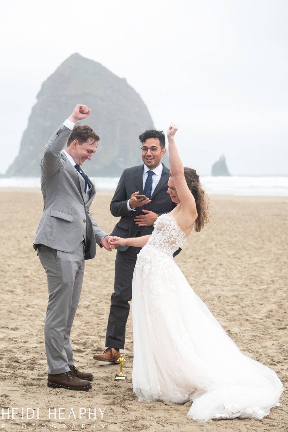Cannon Beach Wedding, Cannon Beach, Cannon Beach Photographer, Oregon Coast Wedding, Oregon Coast Photographer_51.jpg