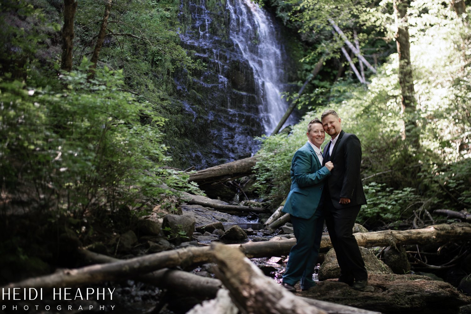 Oregon Coast elopement, Oregon Coast photographer, Oregon Coast wedding photographer_6.jpg