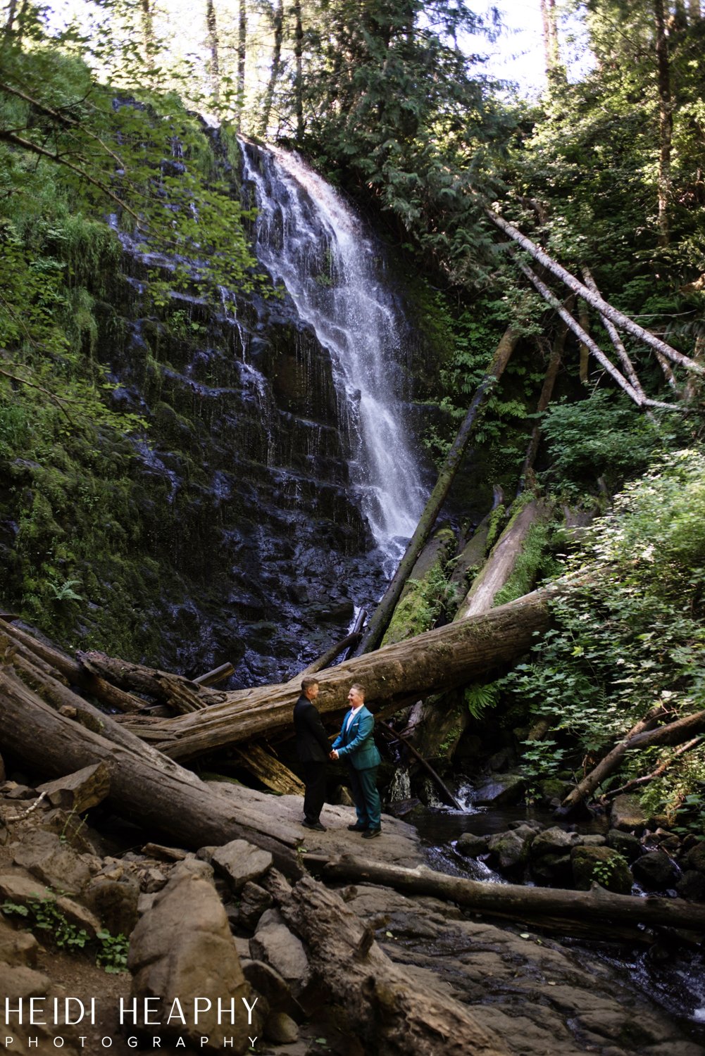 Oregon Coast elopement, Oregon Coast photographer, Oregon Coast wedding photographer_12.jpg