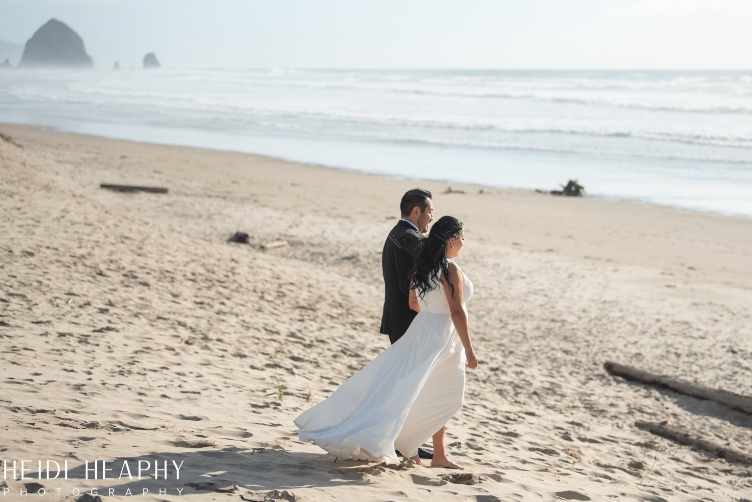 Cannon Beach photographer, Cannon Beach wedding, Oregon Coast wedding photographer_3.jpg