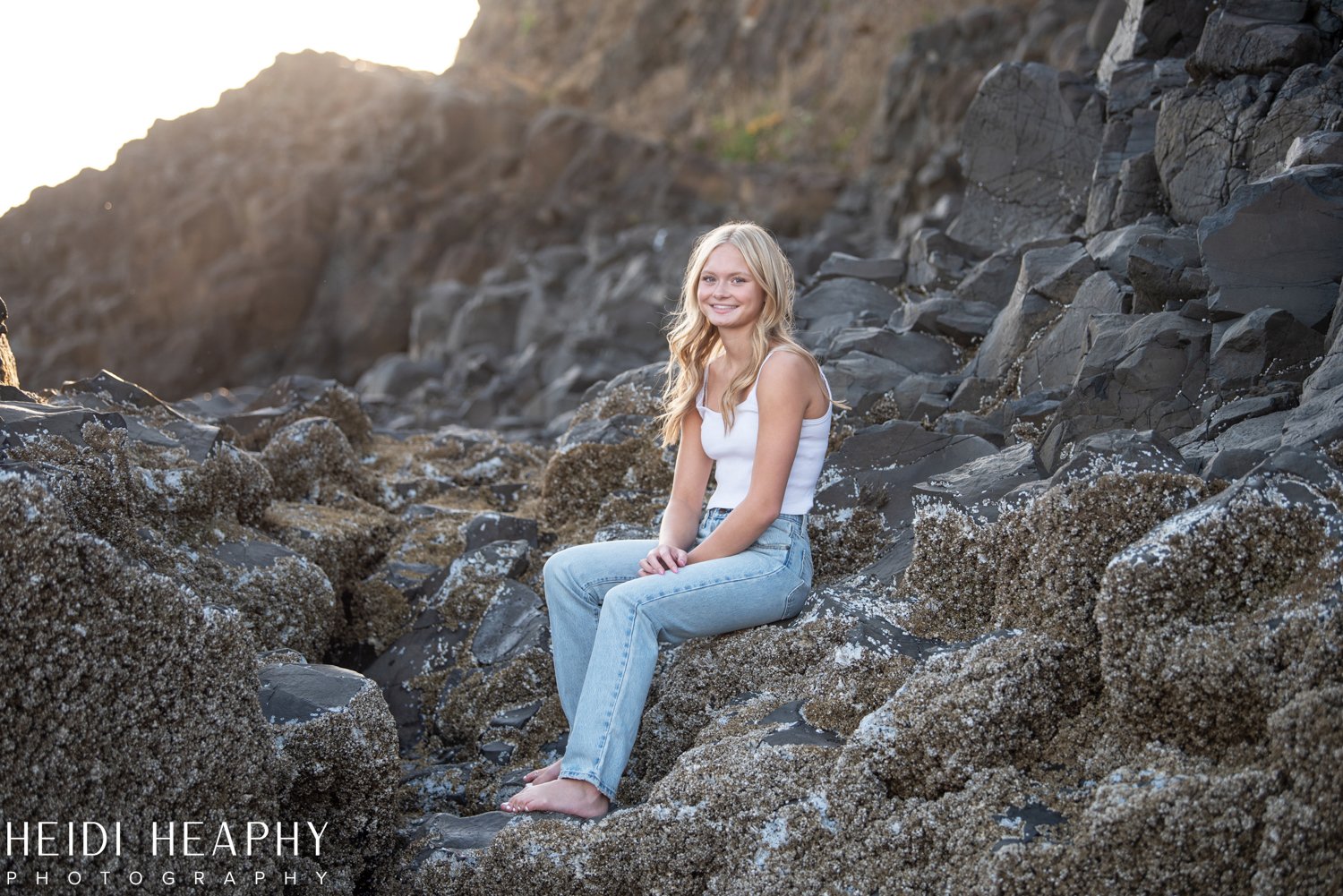 Cannon Beach Senior Photographer, Cannon Beach Photographer, Oregon Coast Senior Photographer, Oregon Coast Photographer -22.jpg