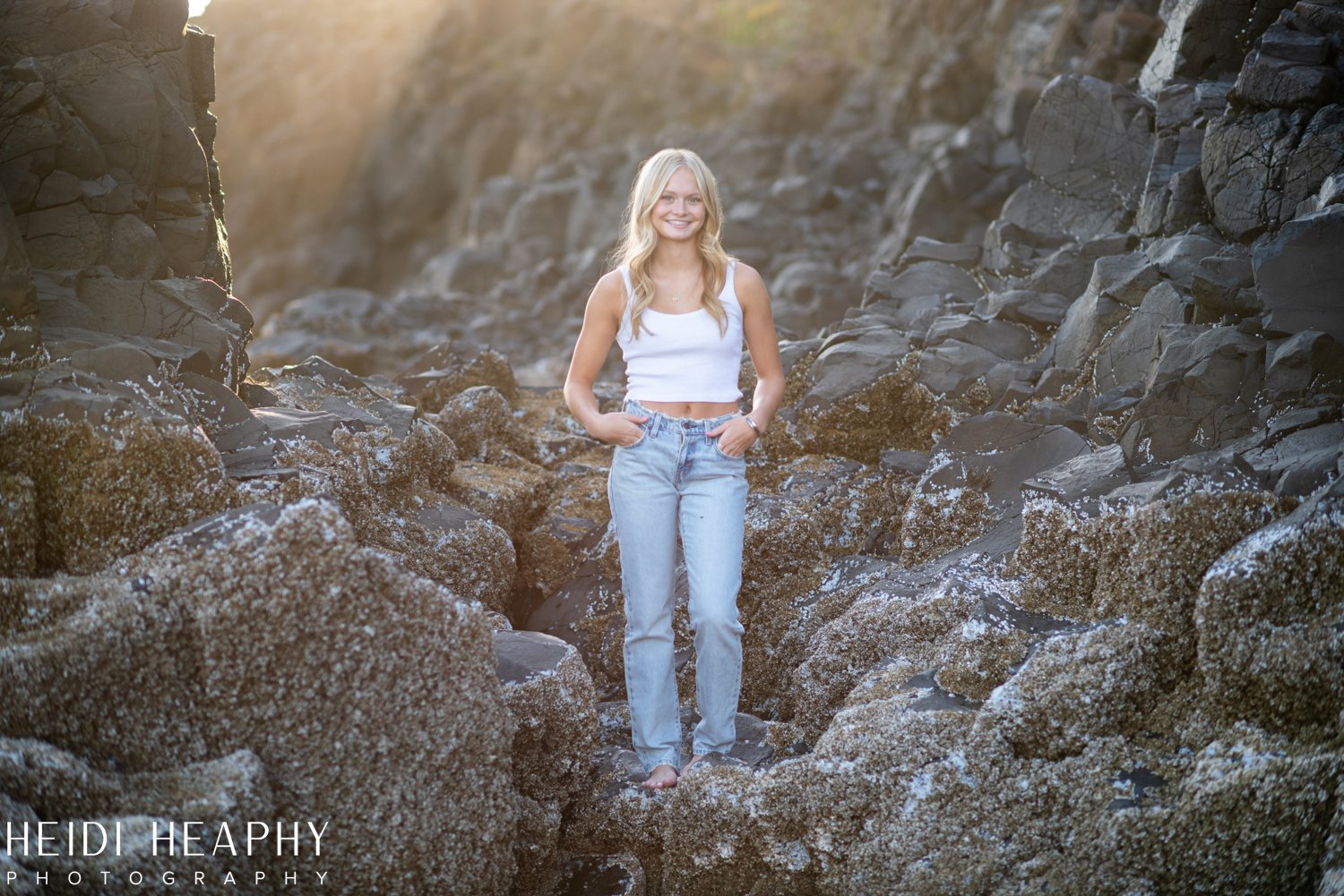 Cannon Beach Senior Photographer, Cannon Beach Photographer, Oregon Coast Senior Photographer, Oregon Coast Photographer -24.jpg