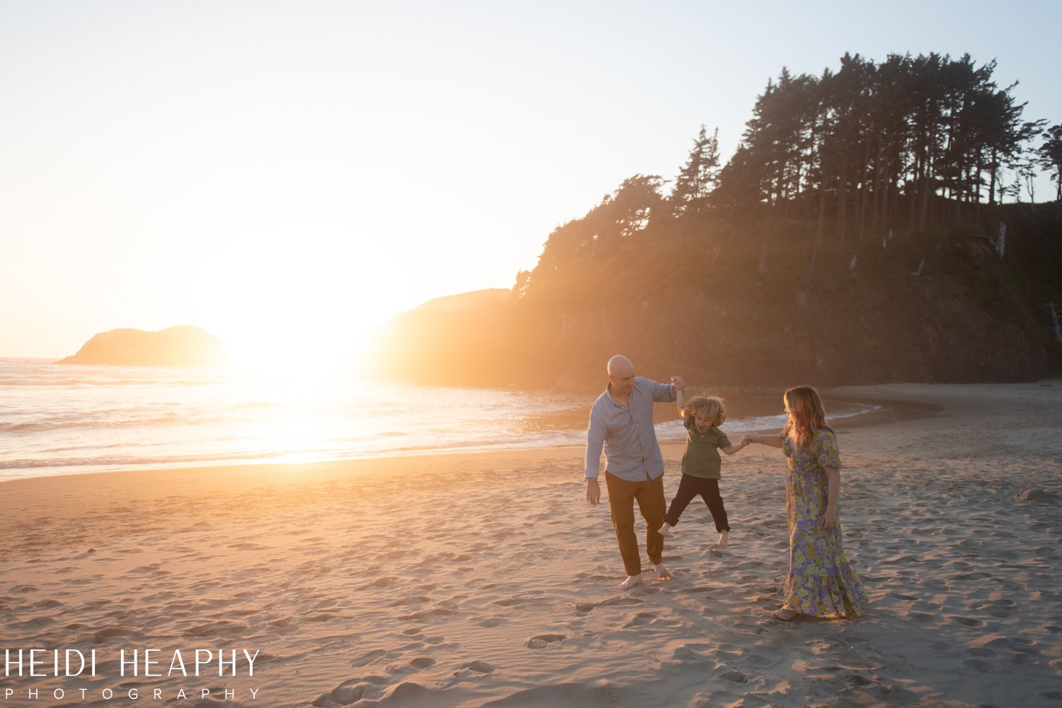 Cannon Beach Photographer, Cannon Beach, Oregon Coast Photographer, Oregon Coast, Cannon Beach Family Photographer_37.jpg