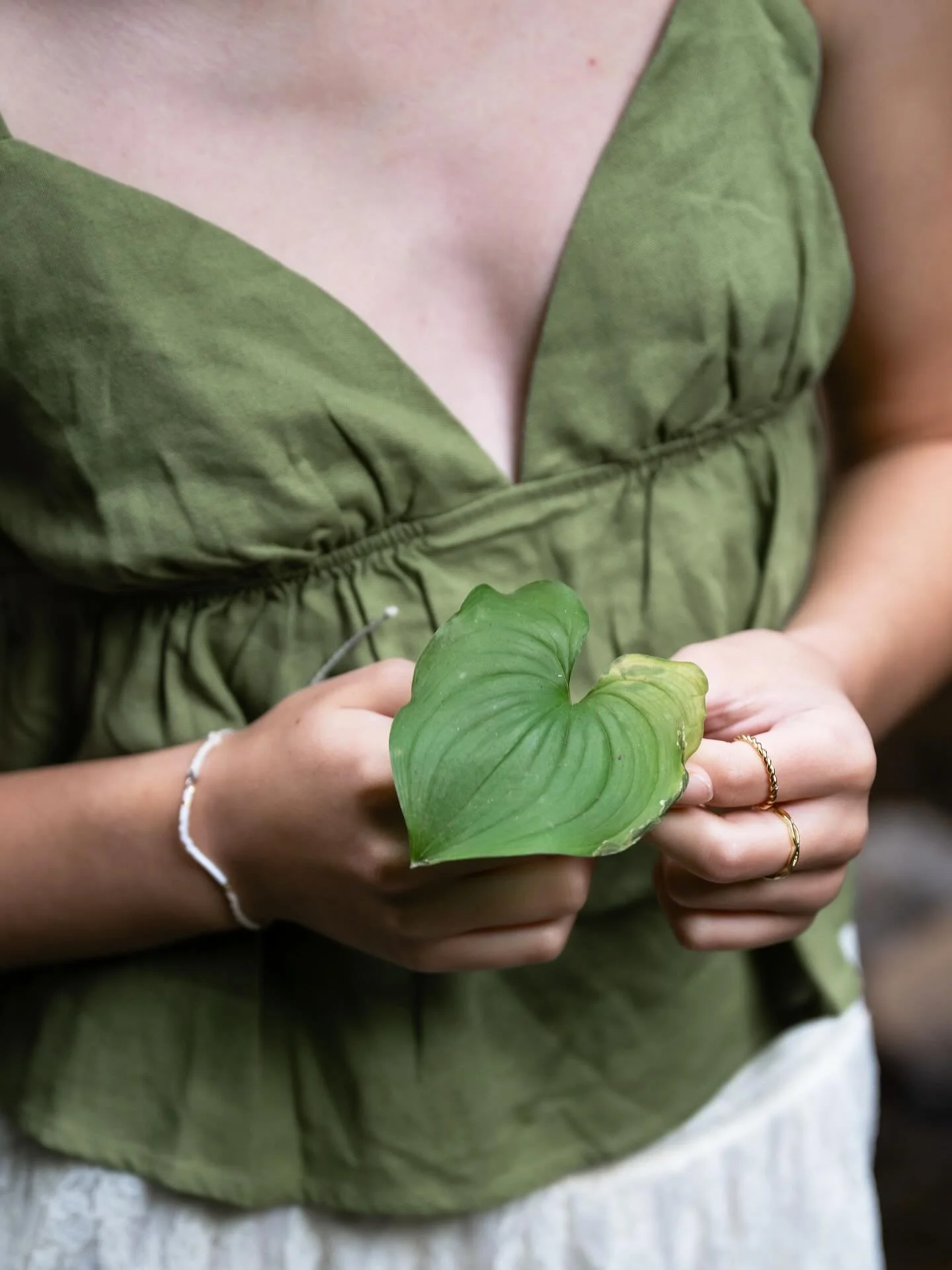 I love capturing little details during a session, whether it&rsquo;s the things found in nature, nails done for the occasion, special jewelry, or your cute shoes. And perhaps a favorite this year was a little boy who asked me at the end of his sessio