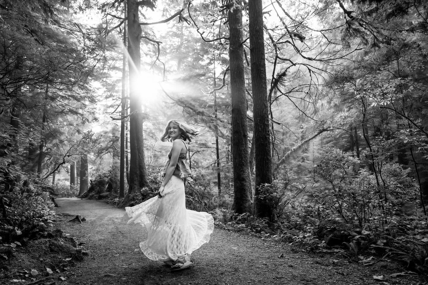 Reagan came to the coast from the Seattle area for her senior photos this summer. The Oregon coast is a special place for beautiful Reagan and her family which made the session all the more fun. We went to a couple of different coastal locations to g