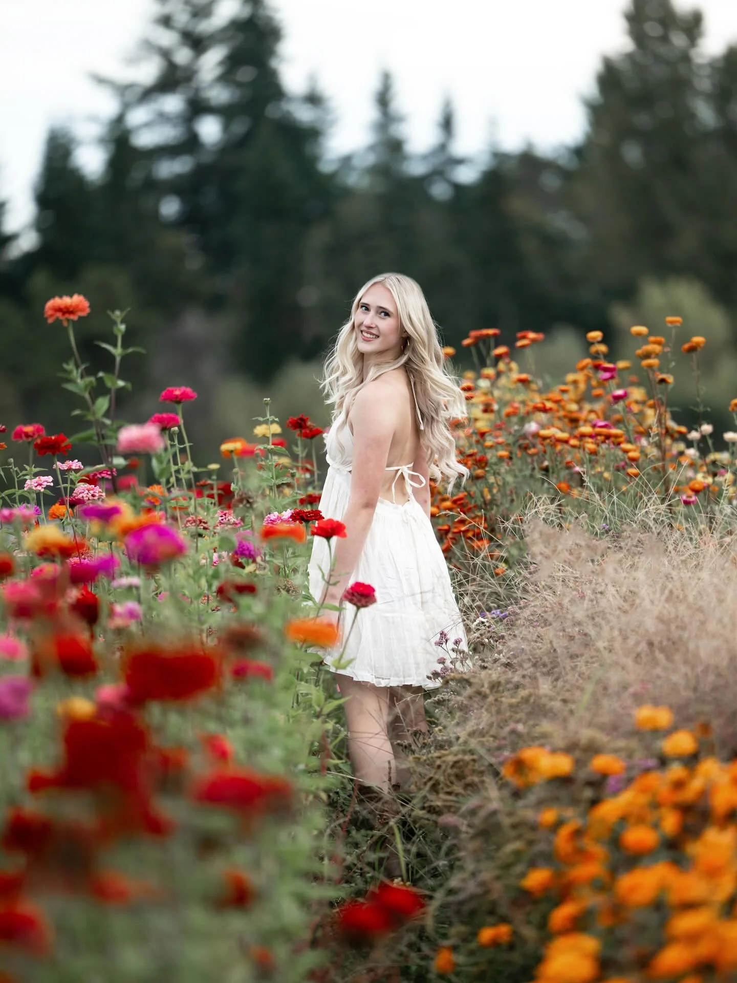 It may have been fall, but the vibes were most definitely summer-like on this Oregon evening with gorgeous Riley. It&rsquo;s been fun watching her cheering on the sidelines at Liberty games. I know great things are in store for her.